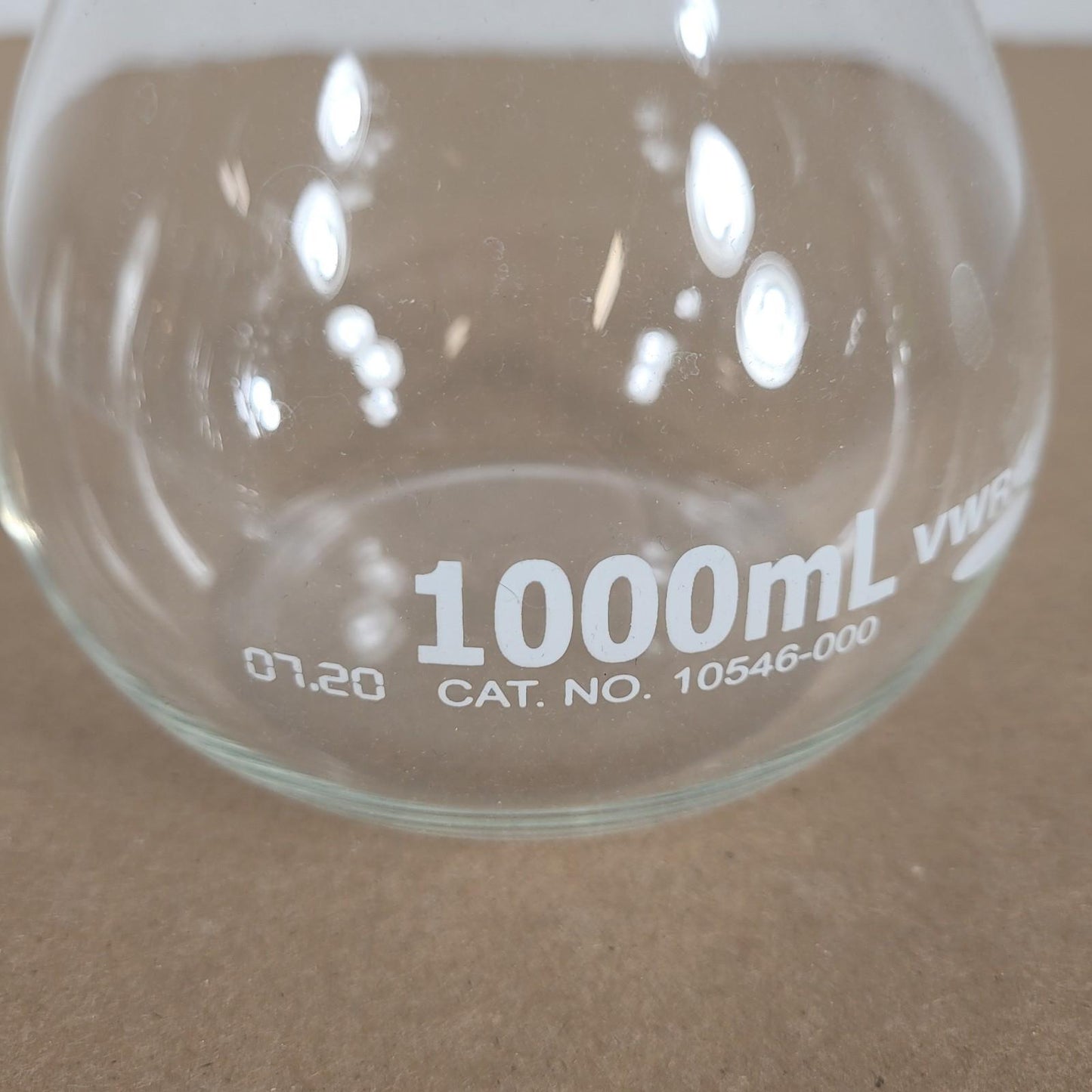 VWR 10546-000 1000mL Volumetric Flask Class A Borosilicate Glass w/ Stopper