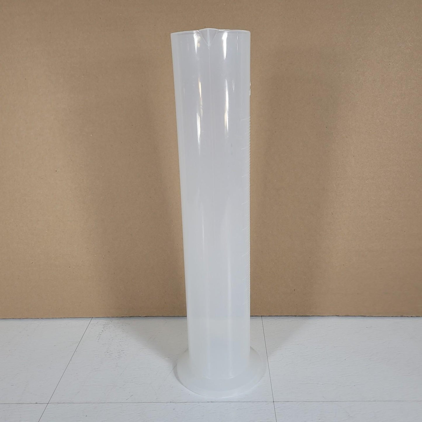 PolyLab 2000mL Capacity Graduated Measuring Cylinder Polypropylene Plastic 20°C