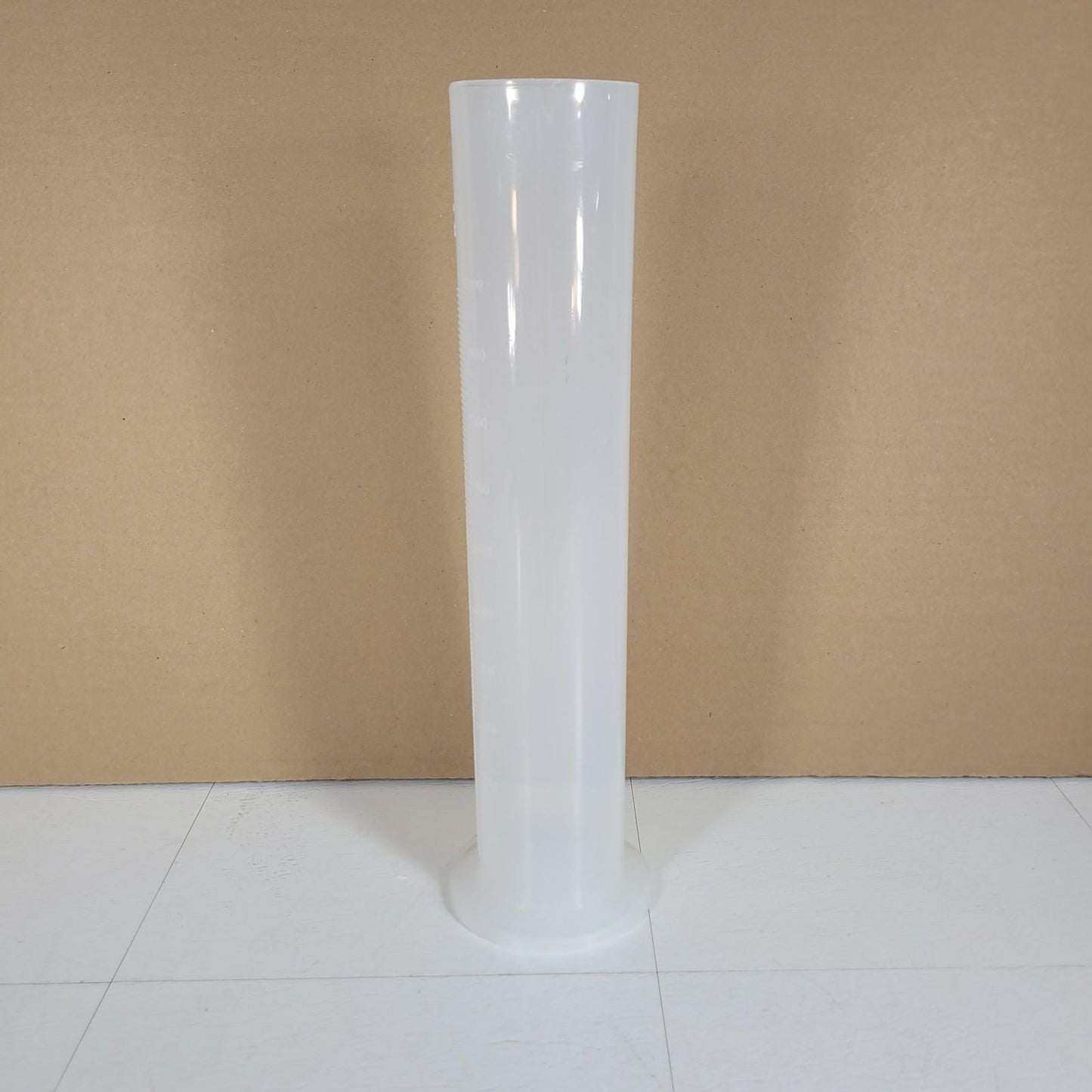 PolyLab 2000mL Capacity Graduated Measuring Cylinder Polypropylene Plastic 20°C