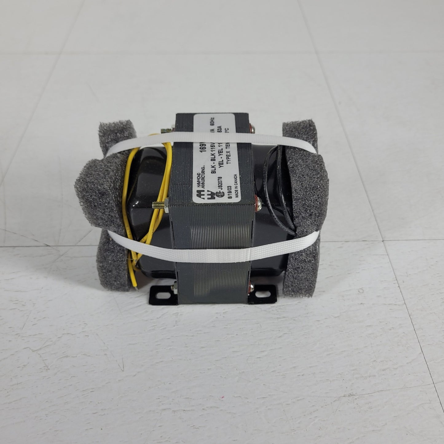 Hammond Manufacturing 169VS Isolation Transformer Hard-Wired 115V 175VA 60Hz