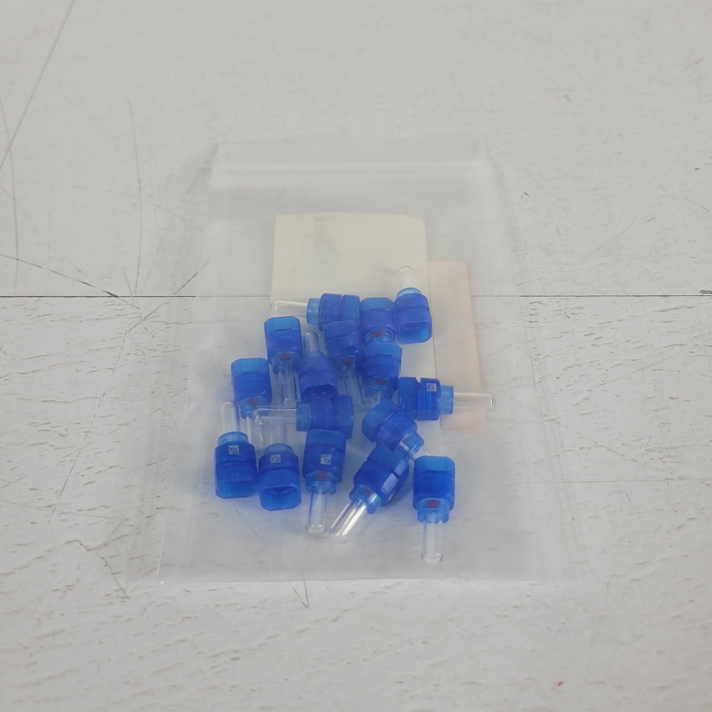 *Lot of 16* Covaris 520216 microTUBE-130 AFA Fiber Pre-Slit Blue Screw-Caps