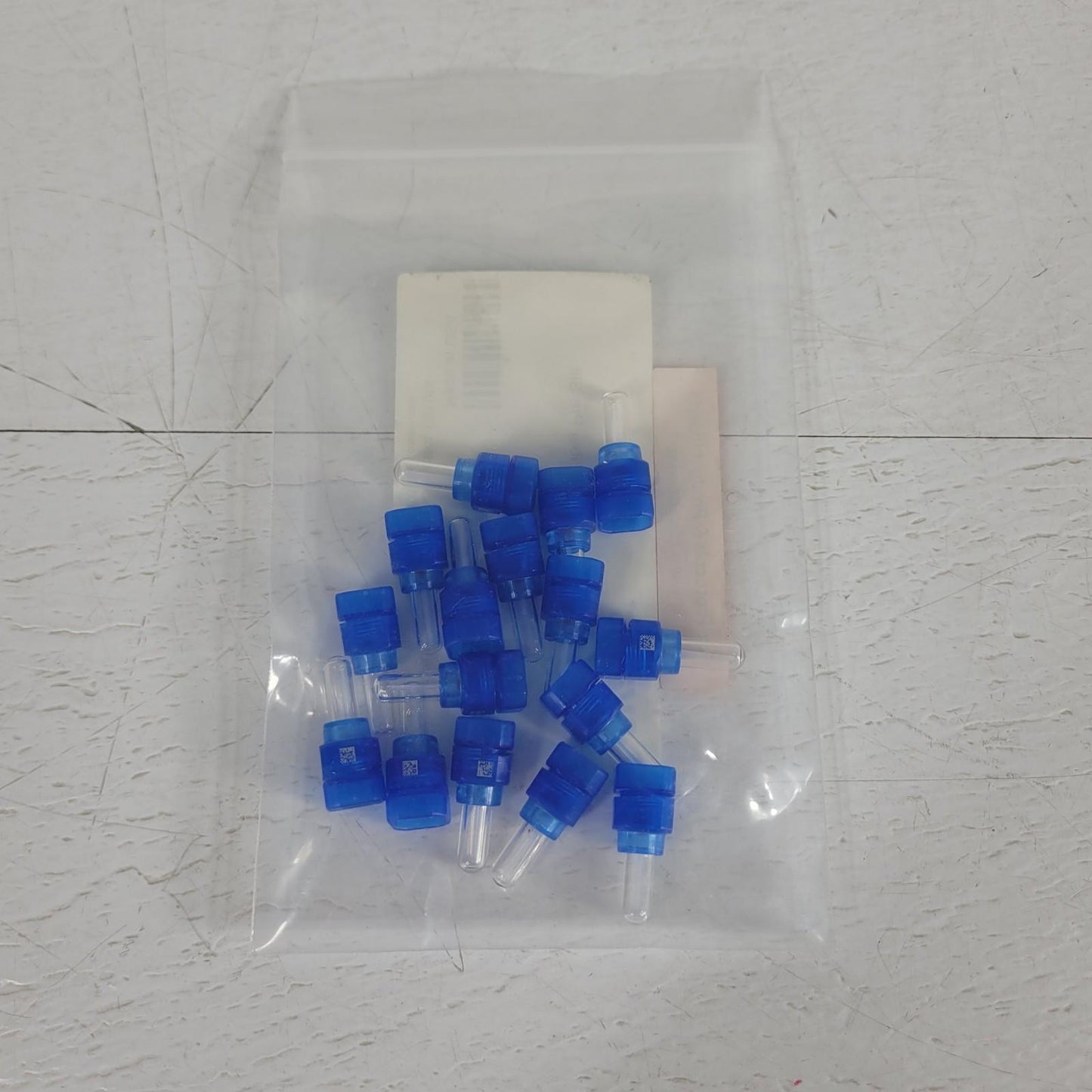 *Lot of 16* Covaris 520216 microTUBE-130 AFA Fiber Pre-Slit Blue Screw-Caps