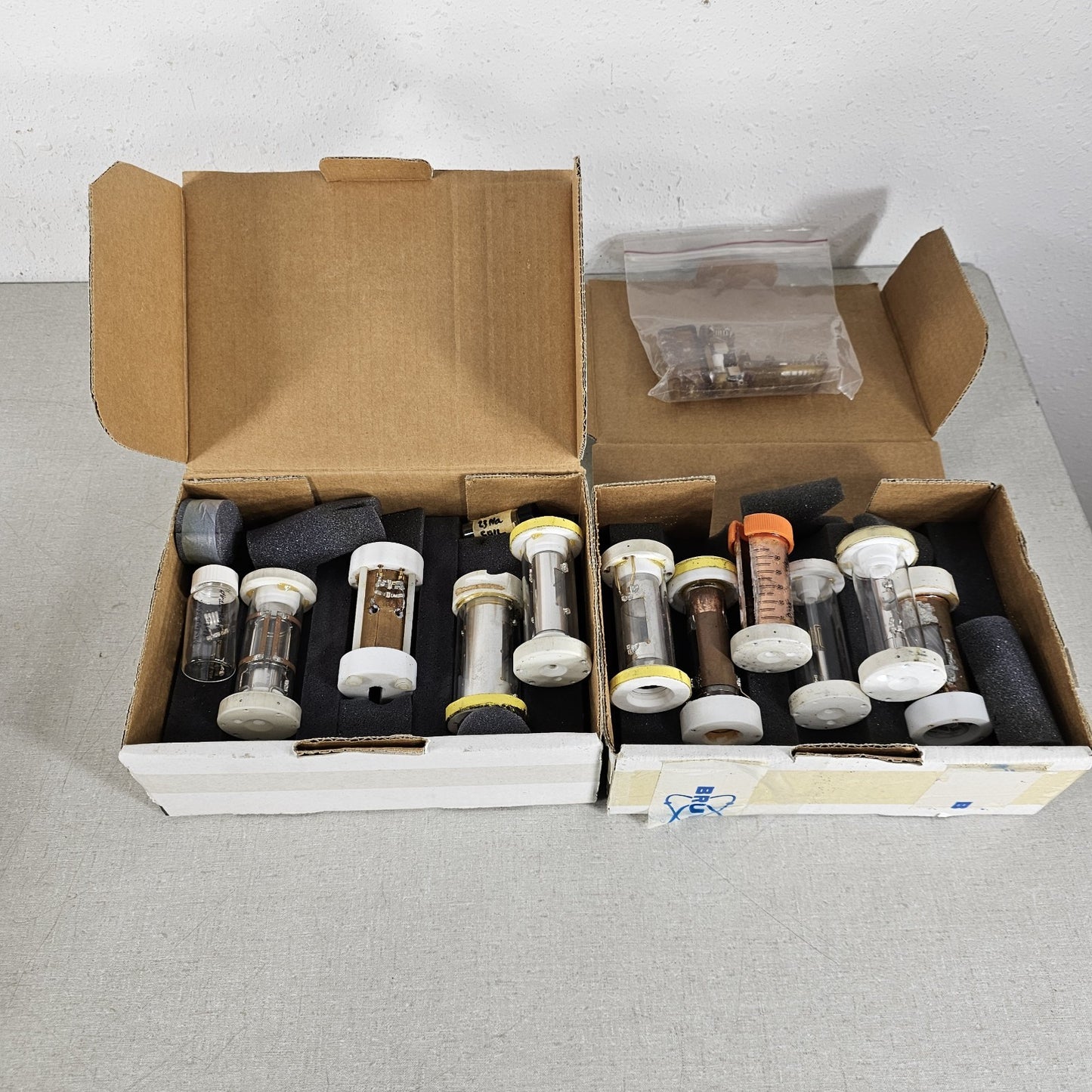 Bruker NMR Probe RF Coil & Sample Cell Lot Resonators Tuning Inserts Flow Tubes