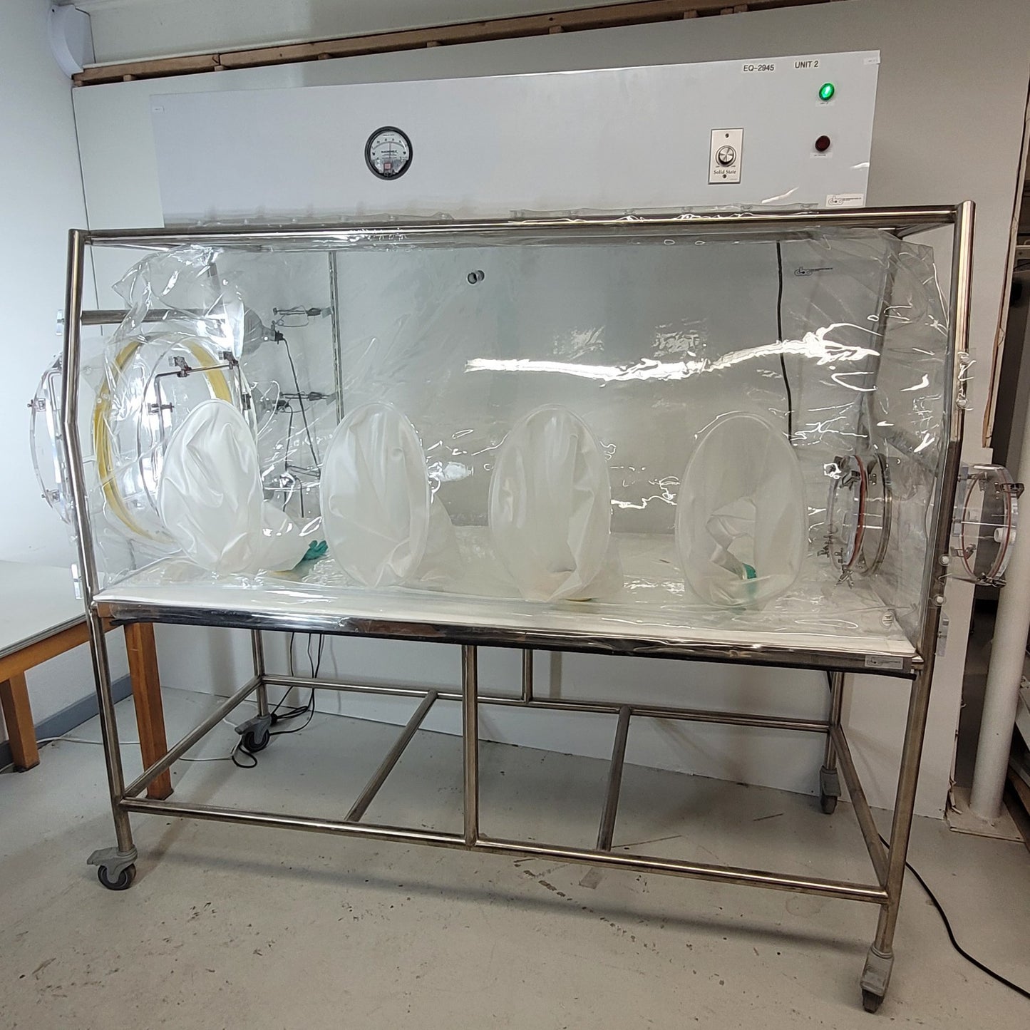 CBC Flexible Film Softwall Isolator Barrier for Bio/Pharmaceutical Testing