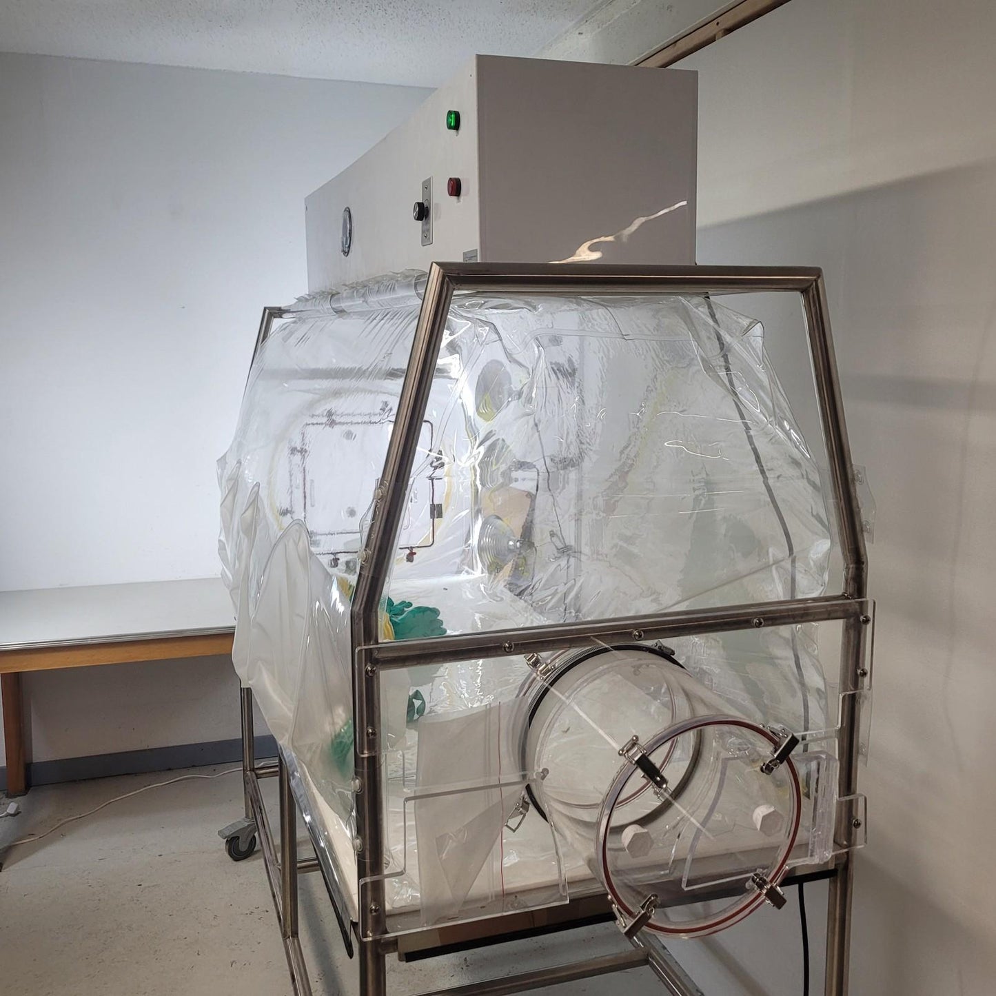 CBC Flexible Film Softwall Isolator Barrier for Bio/Pharmaceutical Testing