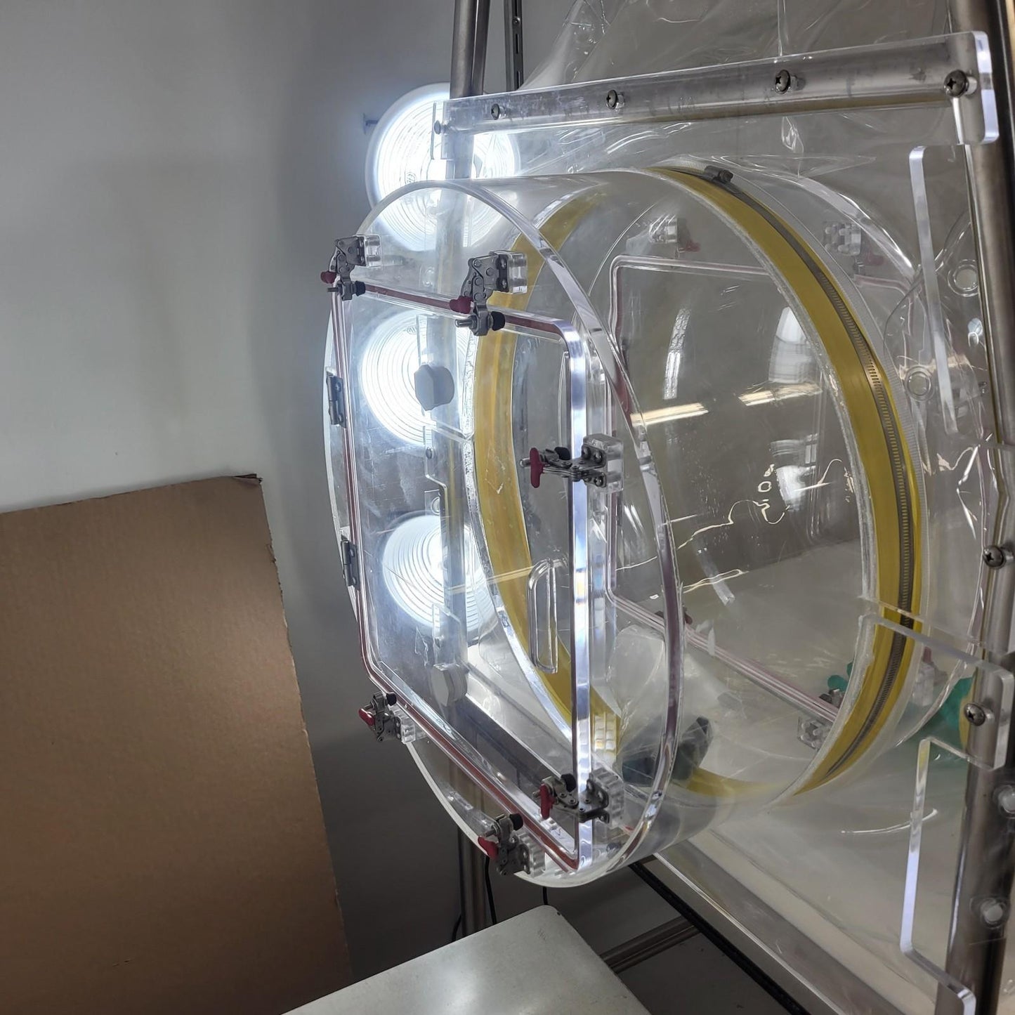 CBC Flexible Film Softwall Isolator Barrier for Bio/Pharmaceutical Testing