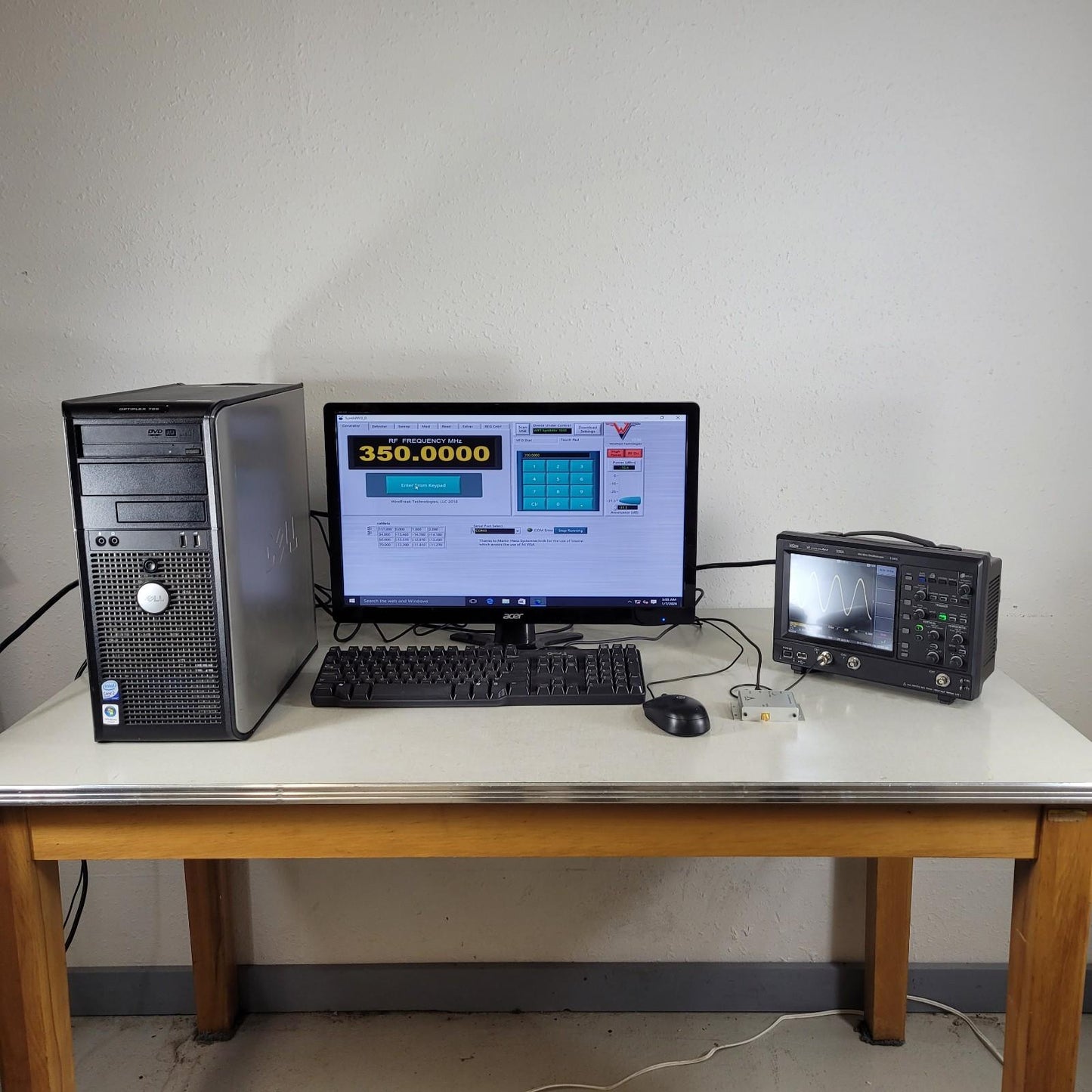 TESTED Windfreak Tech SynthNV 34MHz-4.4GHz RF Signal Generator + Power Detector