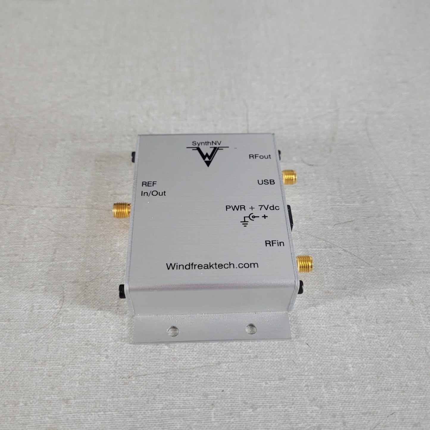 TESTED Windfreak Tech SynthNV 34MHz-4.4GHz RF Signal Generator + Power Detector