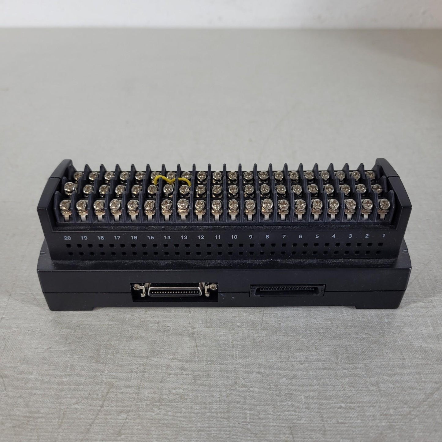 Omron ZR-RX45 V Portable Multi Data 200-Channel Expandable Measurement Logger