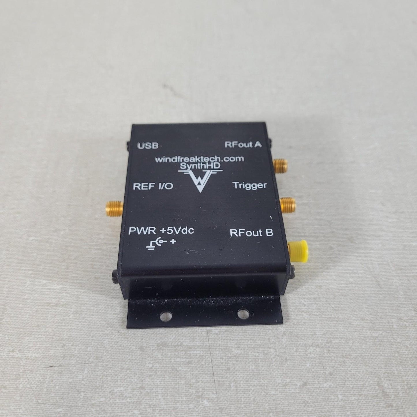 TESTED Windfreak Tech SynthHD 10MHz–15GHz Dual Channel RF Signal Generator