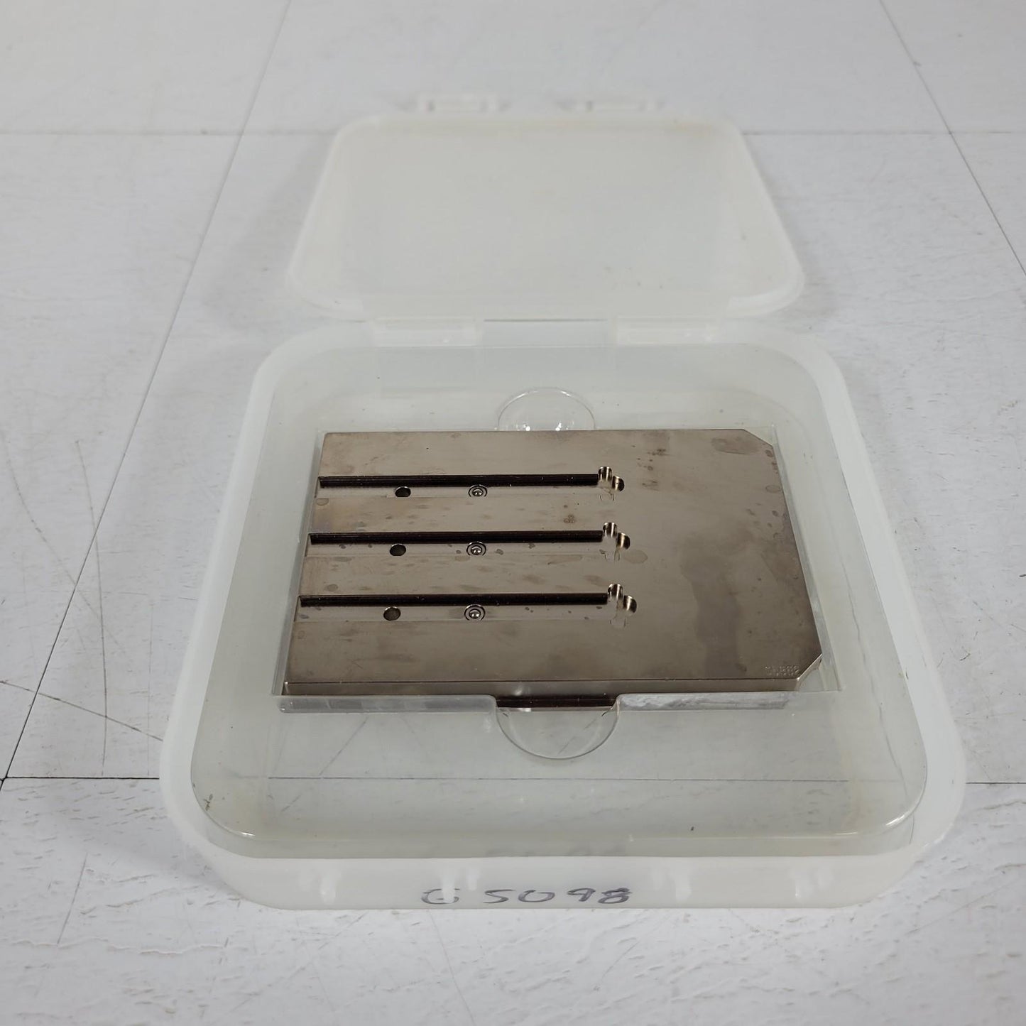 Bruker G5098 Maldi TOF Mass Spectrometer Accessories Adaptor Baseplate 5"x3.25"