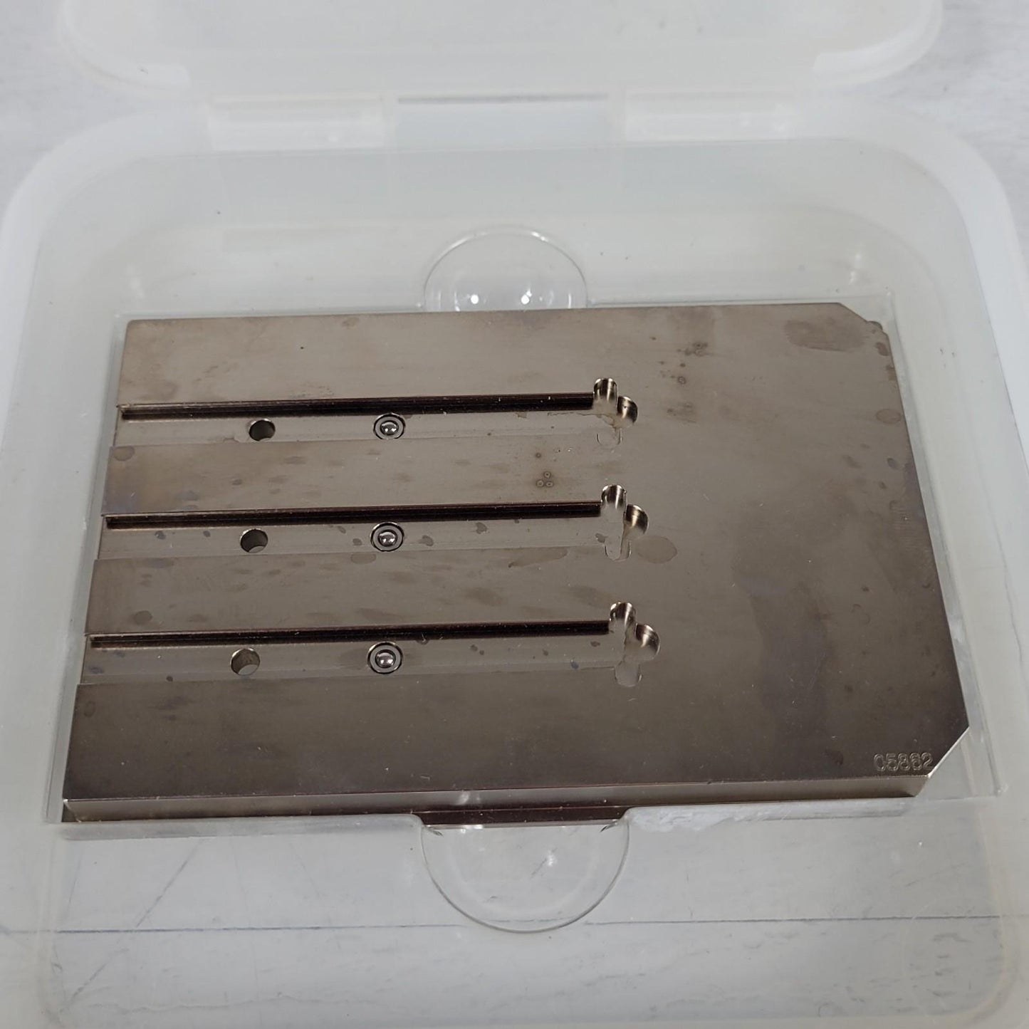 Bruker G5098 Maldi TOF Mass Spectrometer Accessories Adaptor Baseplate 5"x3.25"