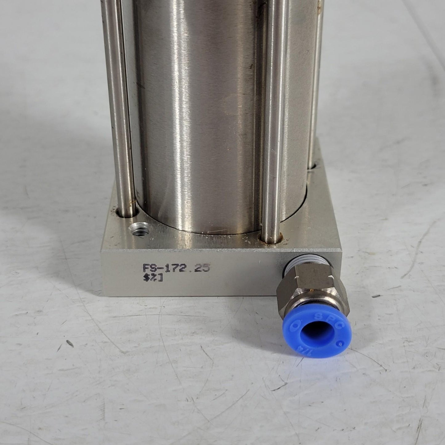 Bimba FS-172.25 Flat-1 Pneumatic Cylinder Double Acting Bore 1-1/2" Stroke 2.25"