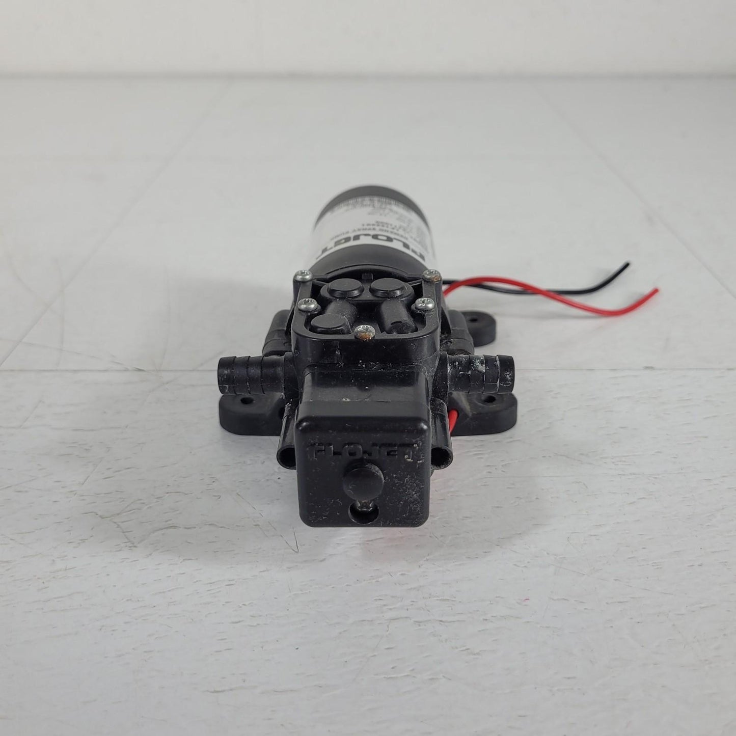 Flojet LF122201 Motor Driven Diaphragm Pump 35 PSI Flow 1 - 3.8 LPM 12 VDC