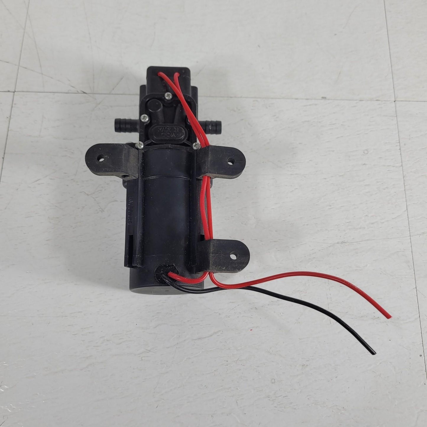 Flojet LF122201 Motor Driven Diaphragm Pump 35 PSI Flow 1 - 3.8 LPM 12 VDC