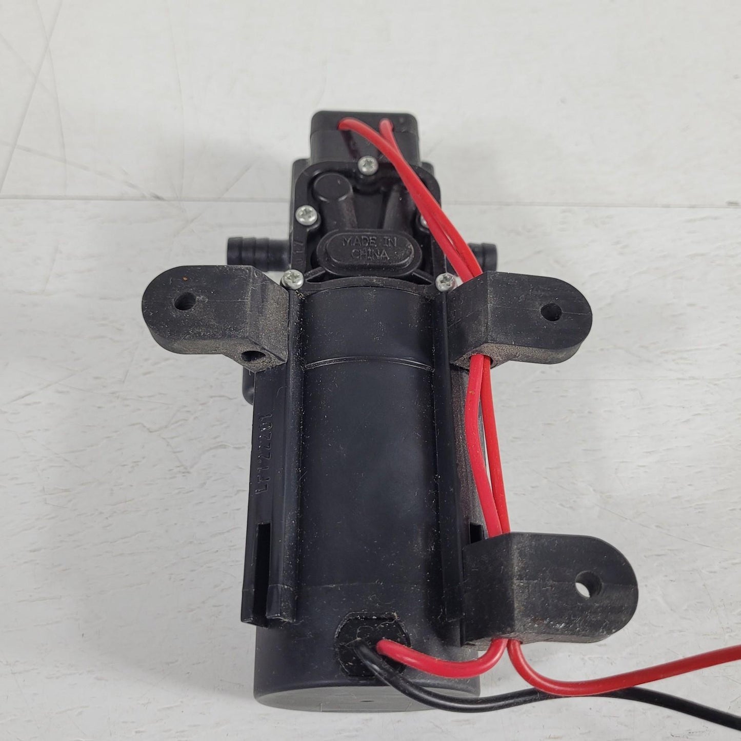 Flojet LF122201 Motor Driven Diaphragm Pump 35 PSI Flow 1 - 3.8 LPM 12 VDC