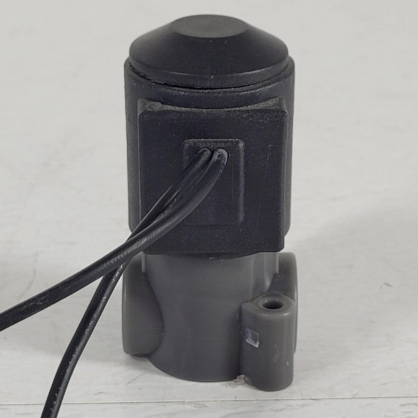 Alcon 02CZ062A1-4CCF Evolutionary Concepts Solenoid Valve 2 Way NC Delrin 3/8"