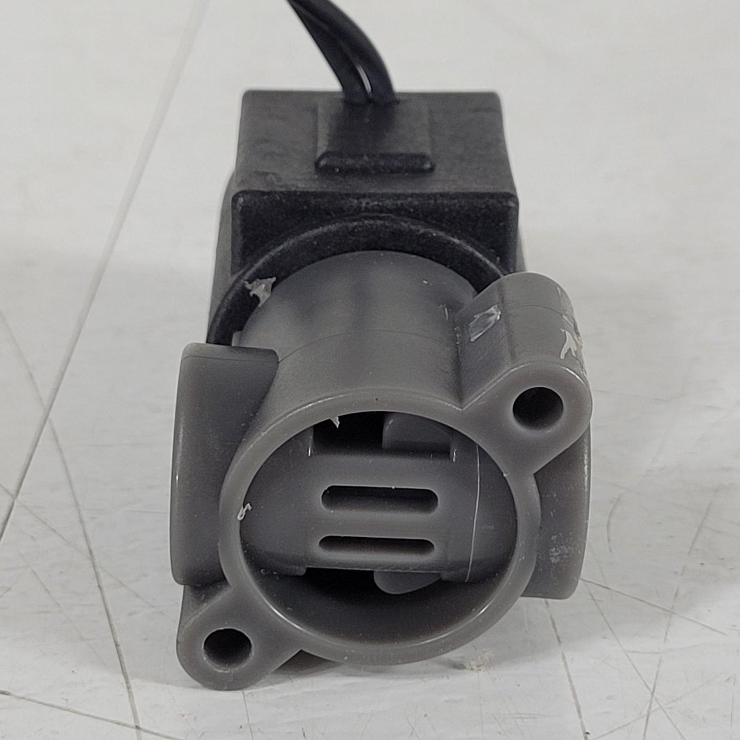 Alcon 02CZ072A1-4CCF Solenoid Valve 2 Way NC Delrin 3/8" Flow Factor 0.45 12 VDC