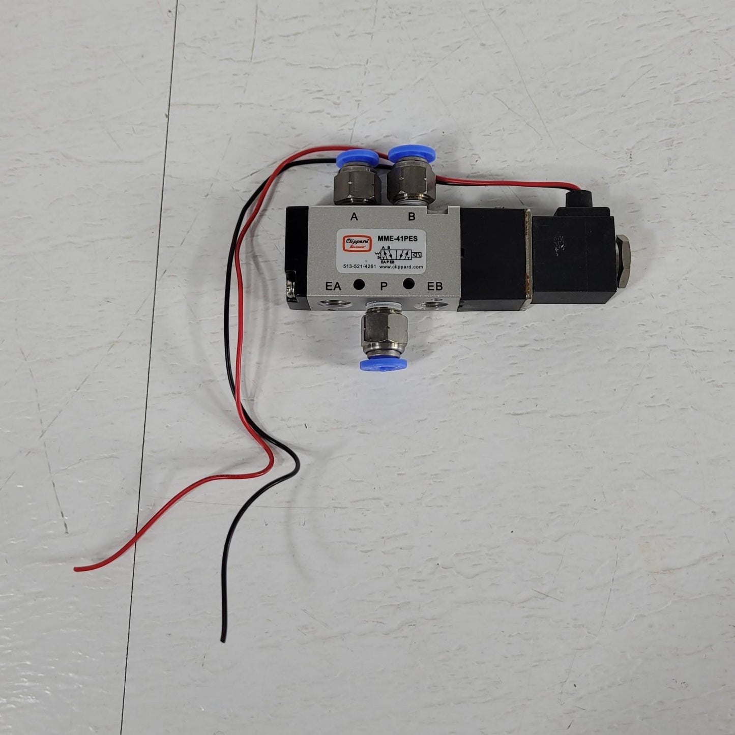 Clippard MME-41PES 5-Port 4-Way Solenoid Valve 1/8" 12VDC