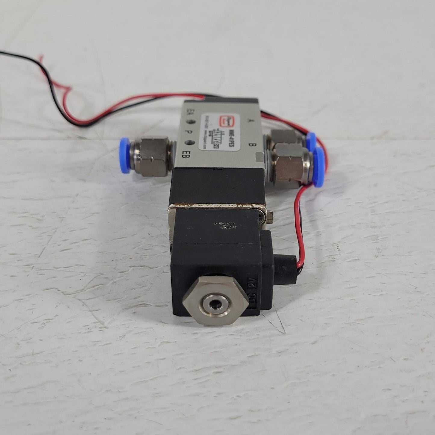 Clippard MME-41PES 5-Port 4-Way Solenoid Valve 1/8" 12VDC