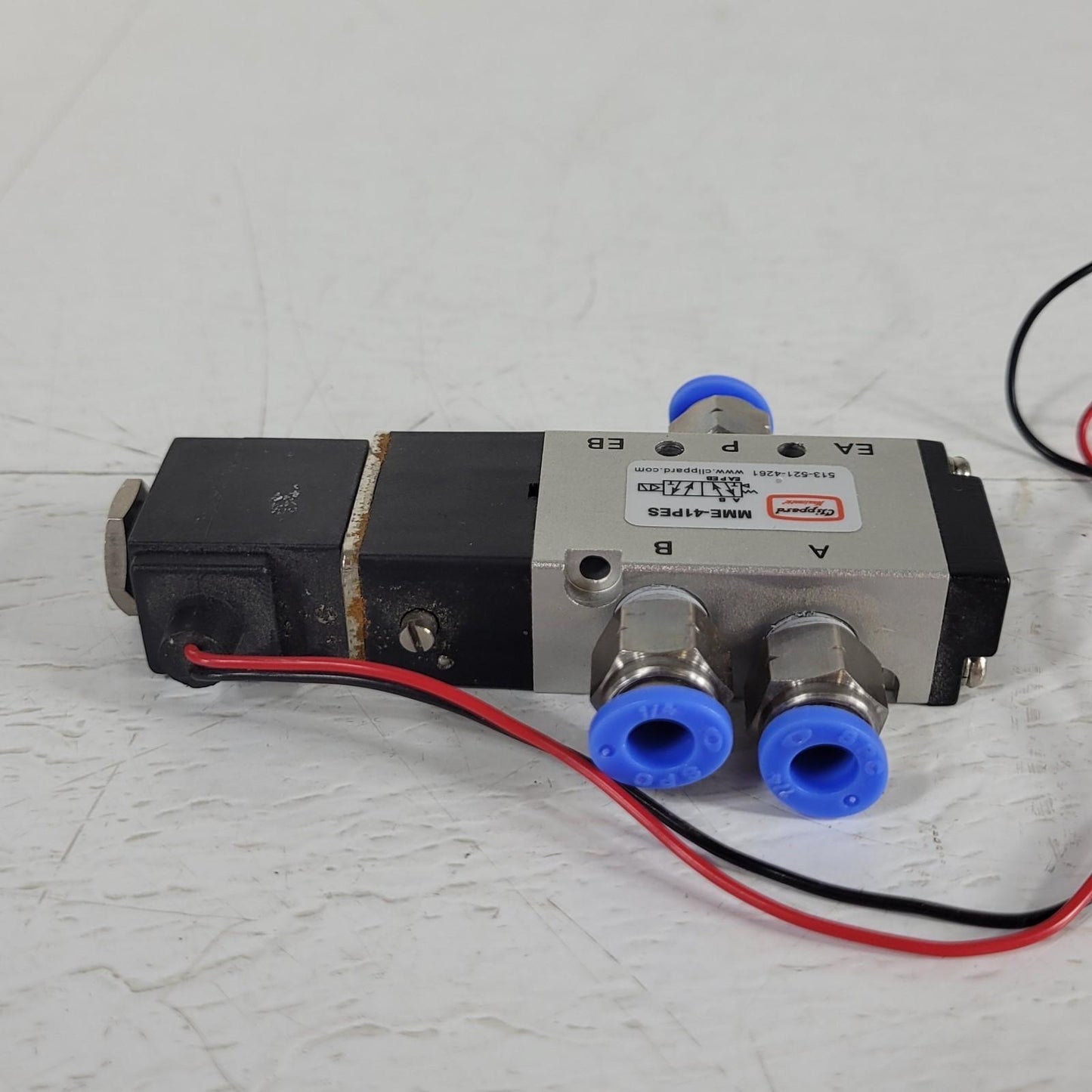Clippard MME-41PES 5-Port 4-Way Solenoid Valve 1/8" 12VDC