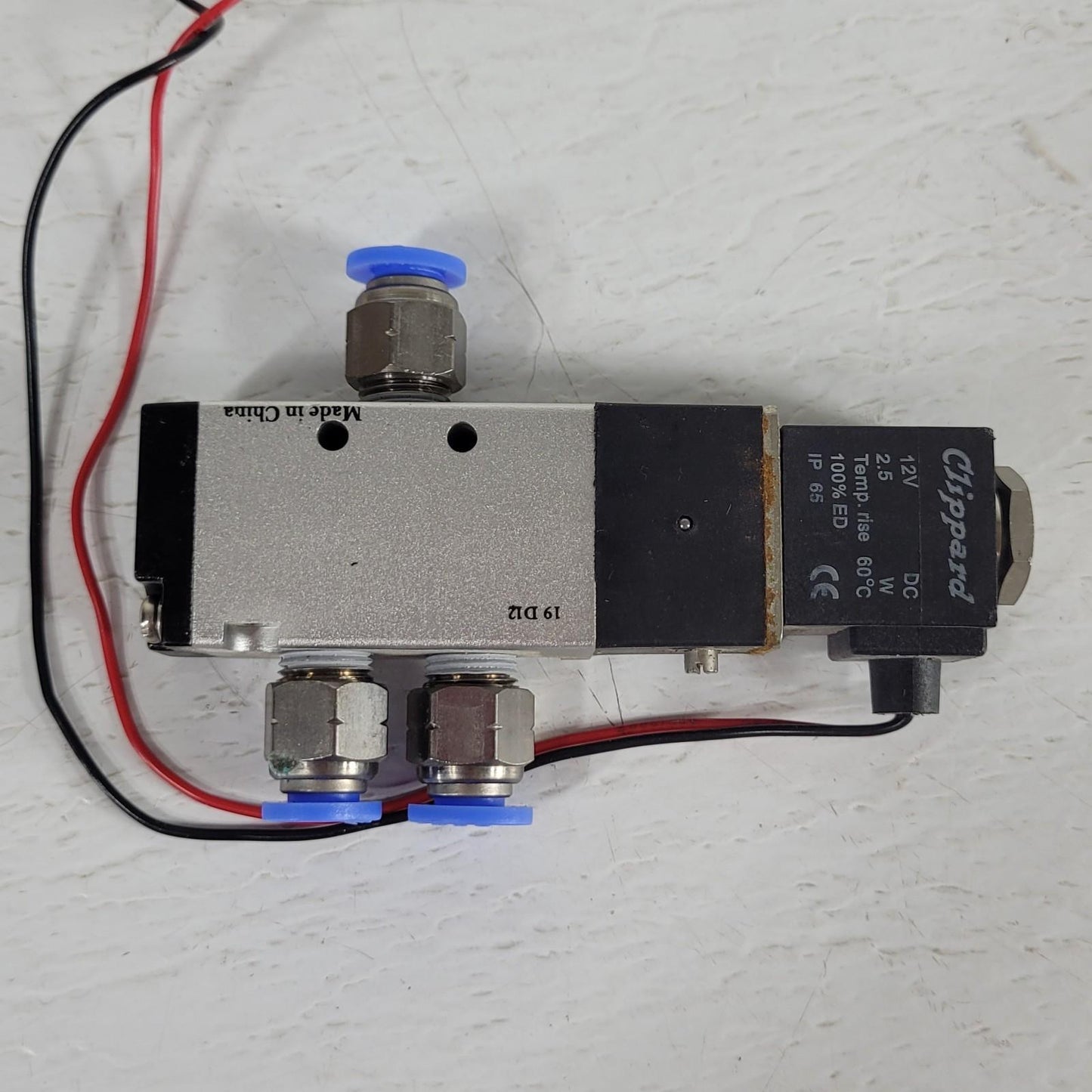 Clippard MME-41PES 5-Port 4-Way Solenoid Valve 1/8" 12VDC