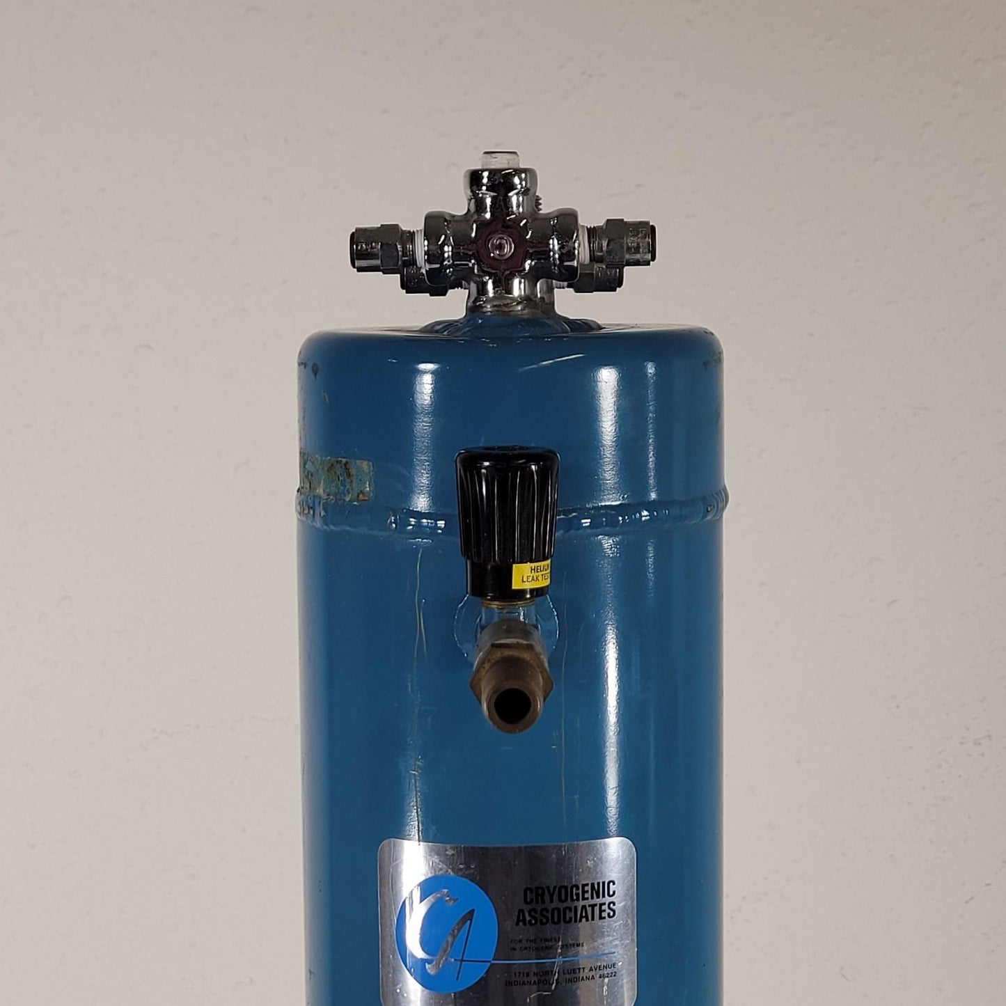 Cryogenic Associates Optical Cryostat High Vacuum Test Chamber HV