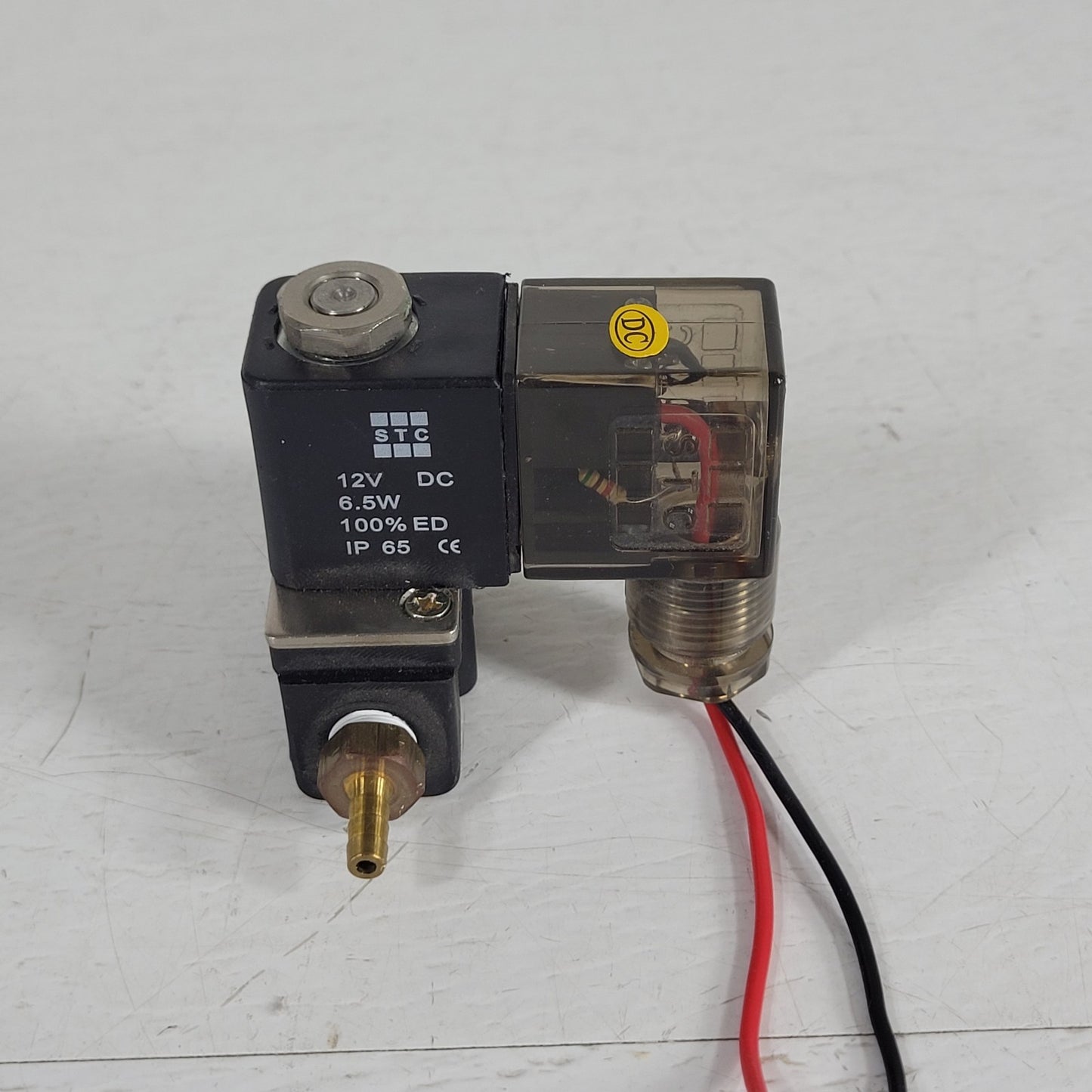 STC 100C Solenoid Coil 12VDC 6.5W w/ 1/8" NPT One Way Gas Adapter Shark Tube Fit