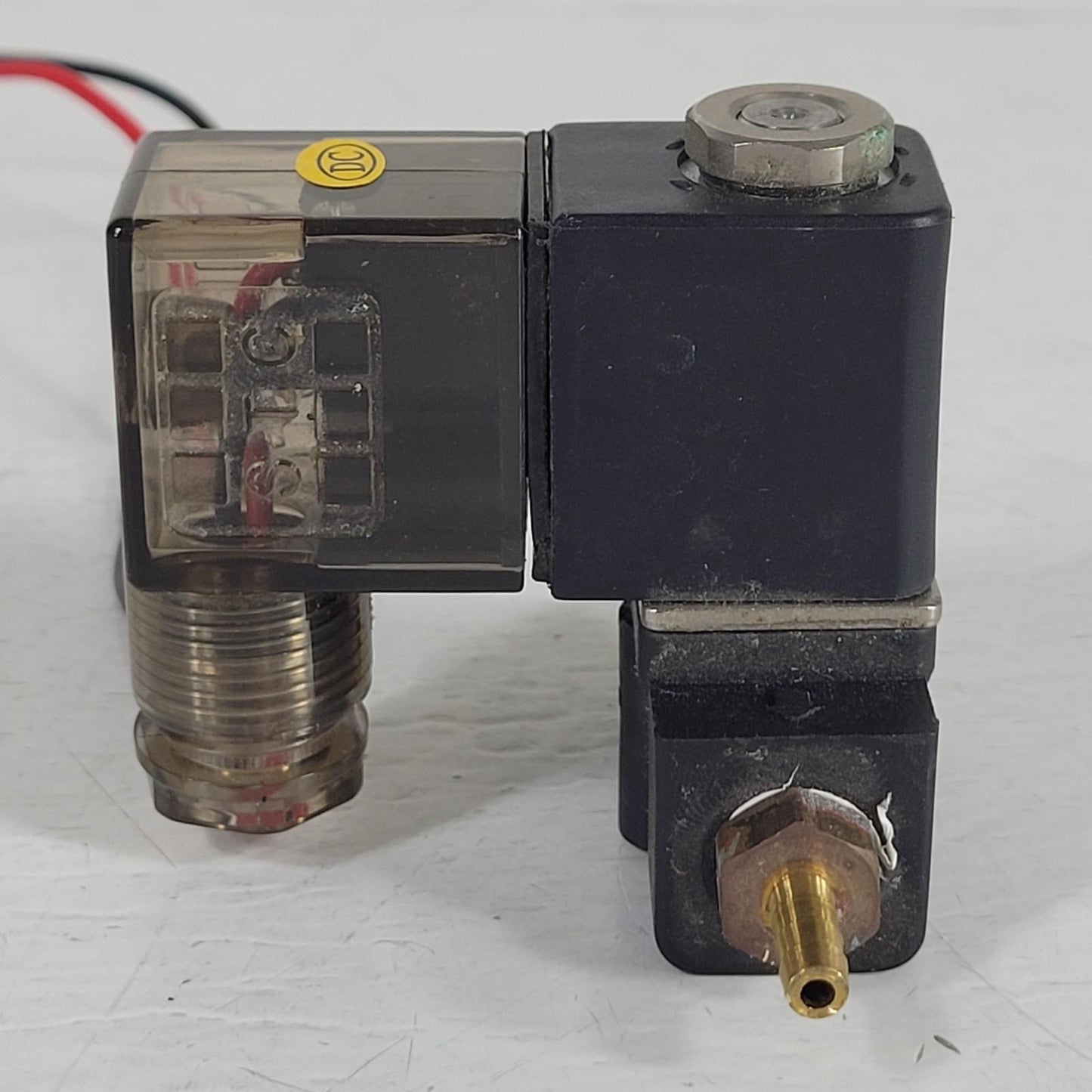 STC 100C Solenoid Coil 12VDC 6.5W w/ 1/8" NPT One Way Gas Adapter Shark Tube Fit