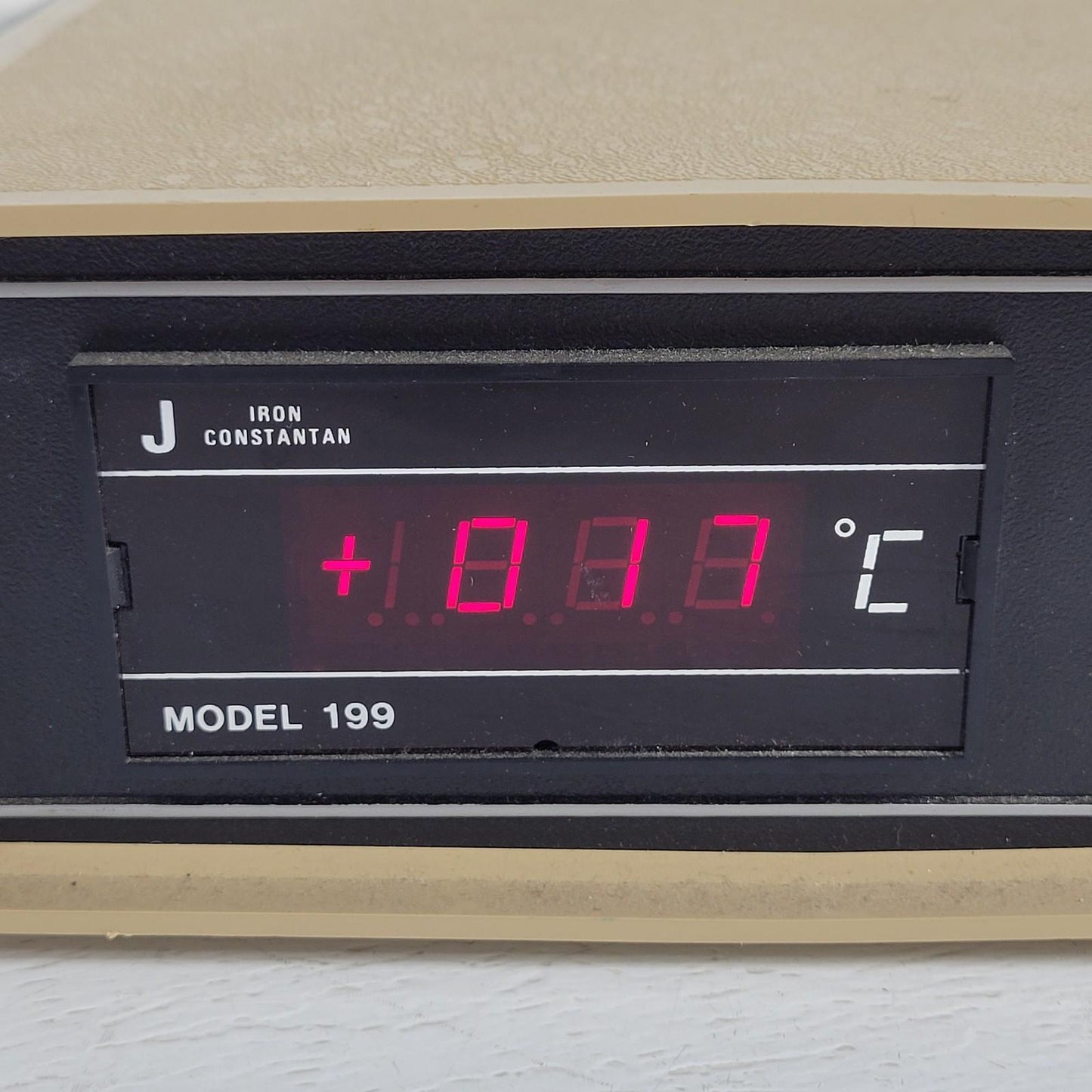 TESTED Omega 199-JC-X-X-D5 Precision Digital Thermometer Type J Thermocouple