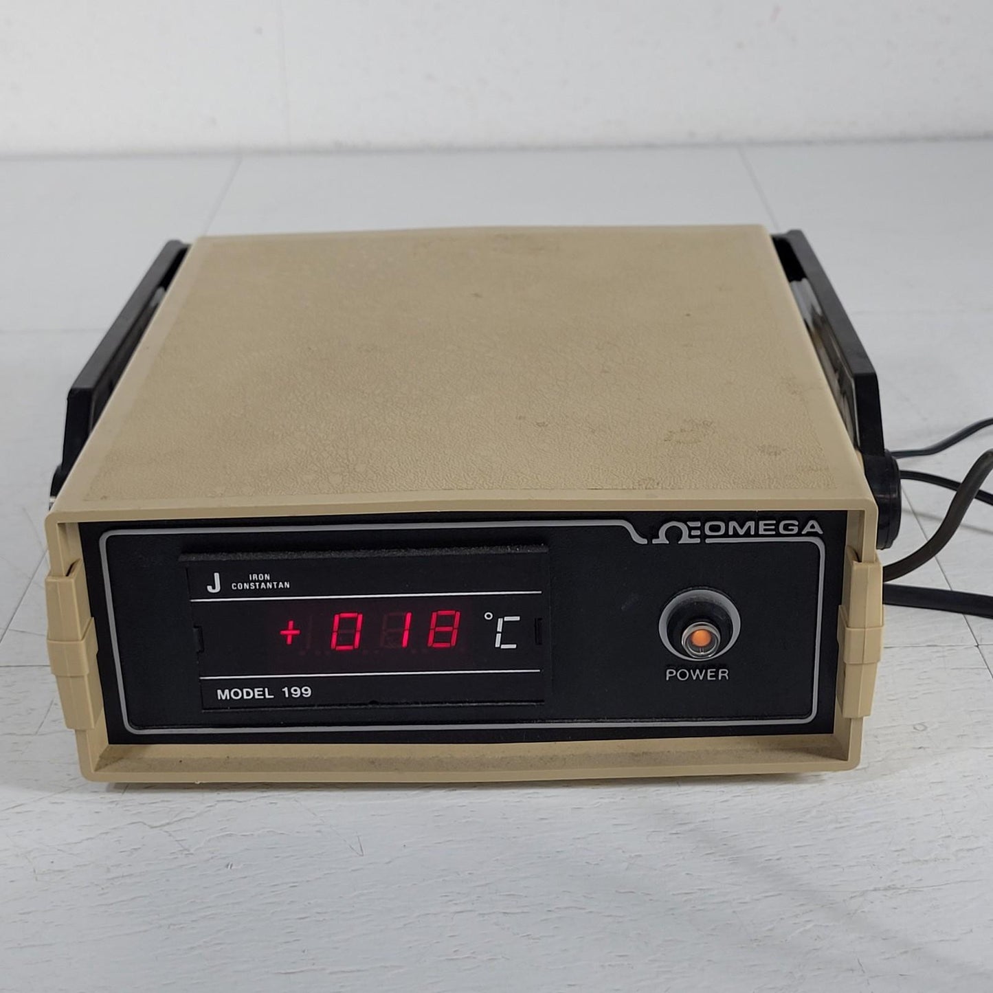 TESTED Omega 199-JC-X-X-D5 Precision Digital Thermometer Type J Thermocouple