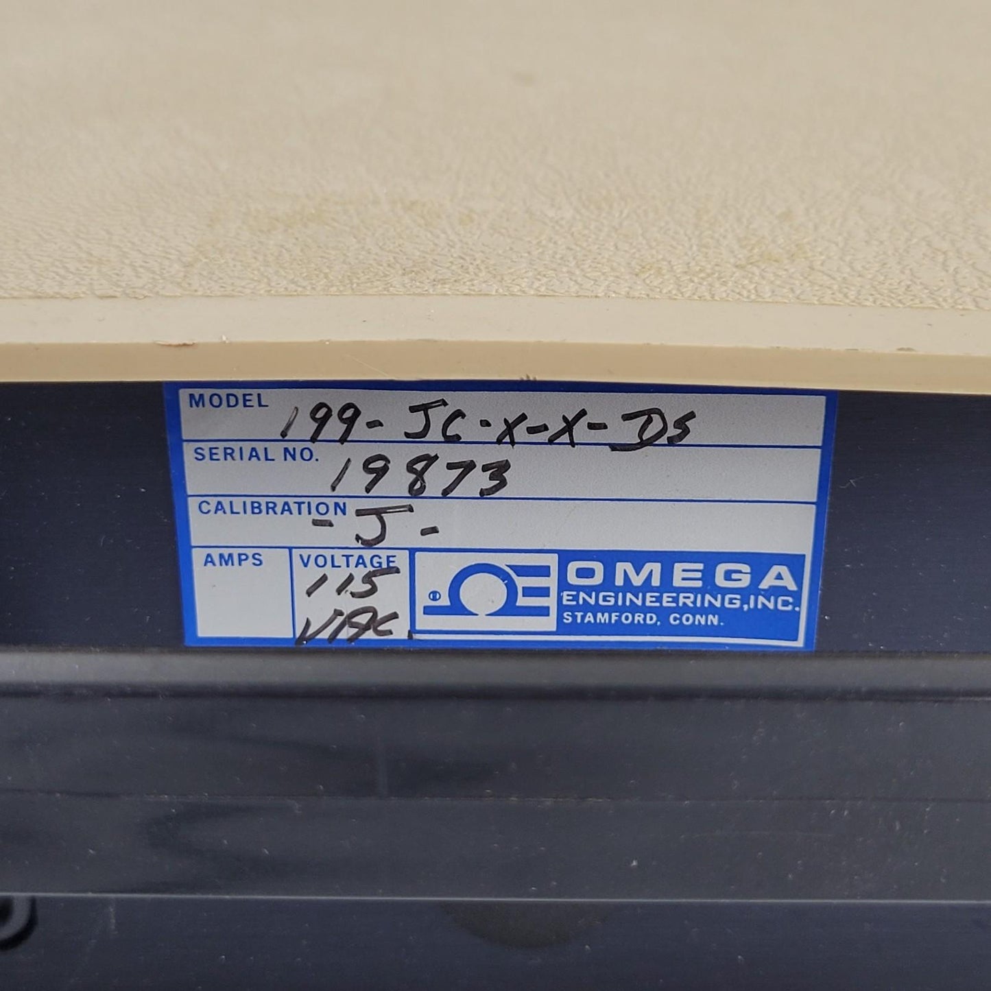 TESTED Omega 199-JC-X-X-D5 Precision Digital Thermometer Type J Thermocouple