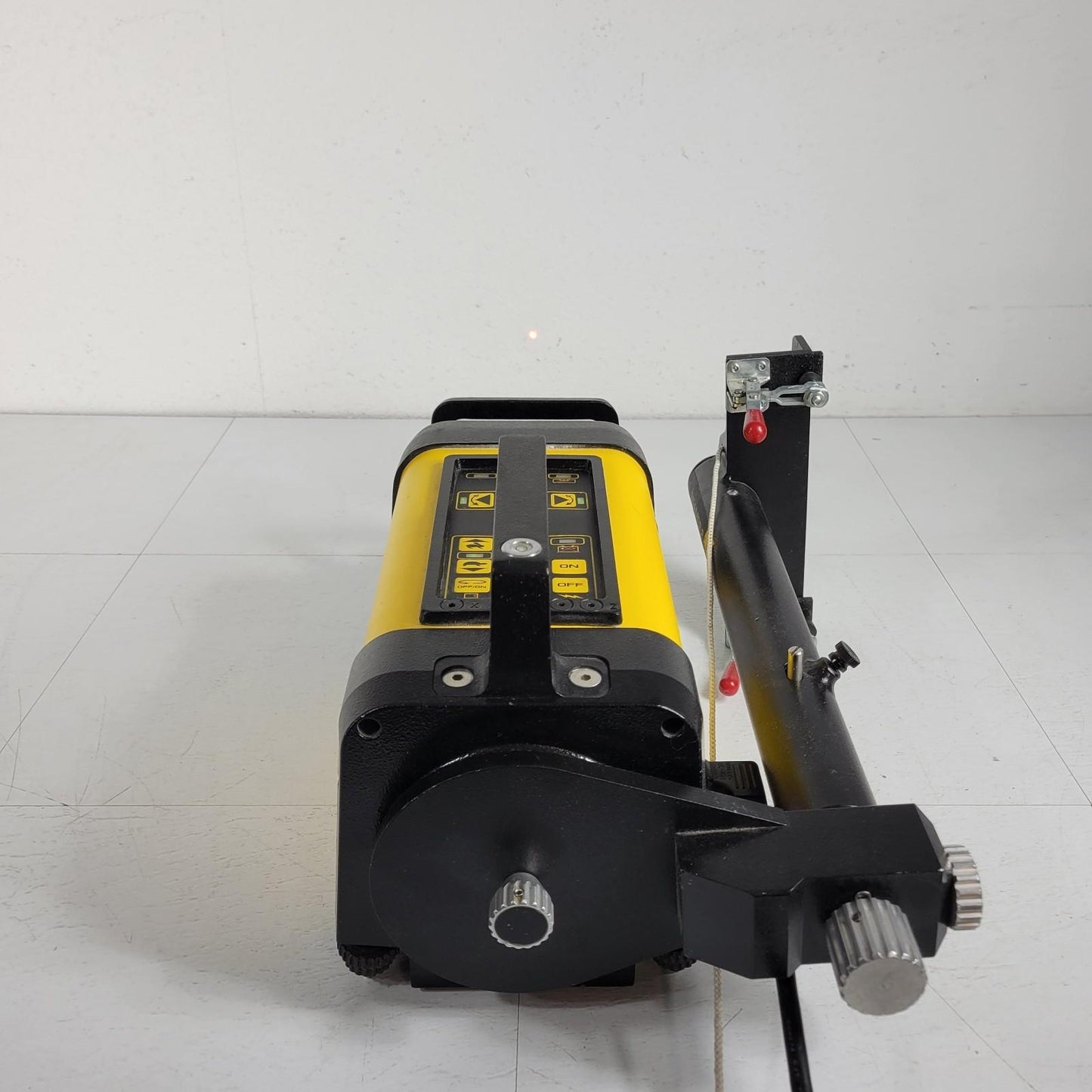AGL BEAMER 400S Electronic Self-Leveling  HeNe Laser Transmitter 120/240 VAC