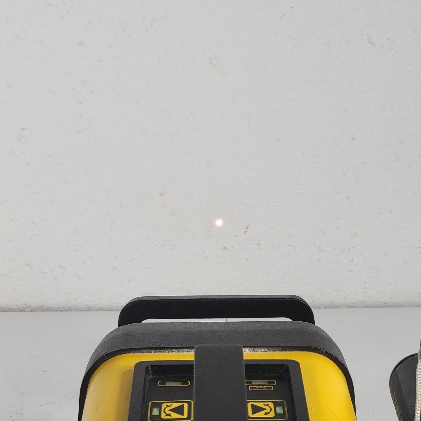 AGL BEAMER 400S Electronic Self-Leveling  HeNe Laser Transmitter 120/240 VAC