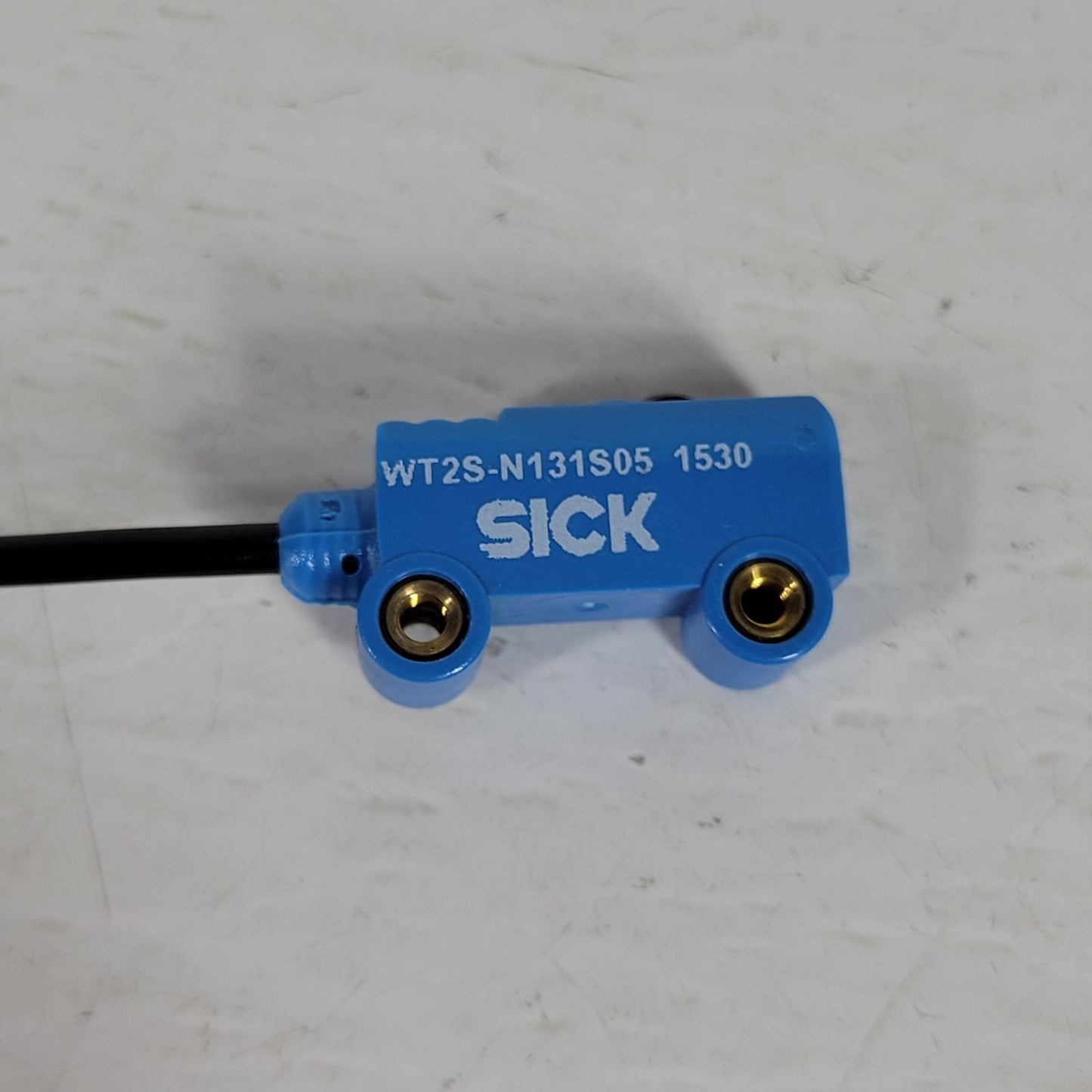 Sick WT2S-N131S05 Proximity Sensor High Precision 3 pin 0.5m Cable Screw Mount