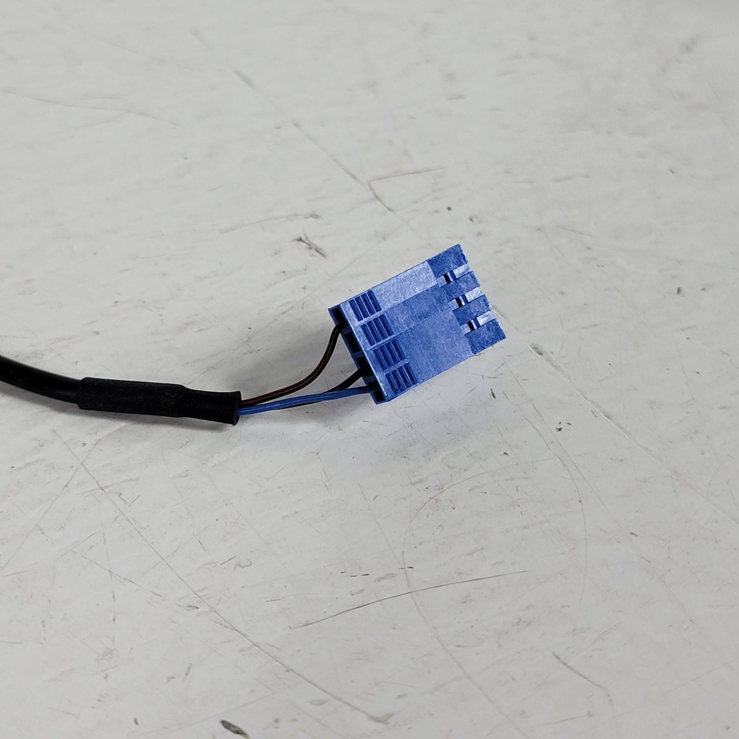 Sick WT2S-N131S05 Proximity Sensor High Precision 3 pin 0.5m Cable Screw Mount