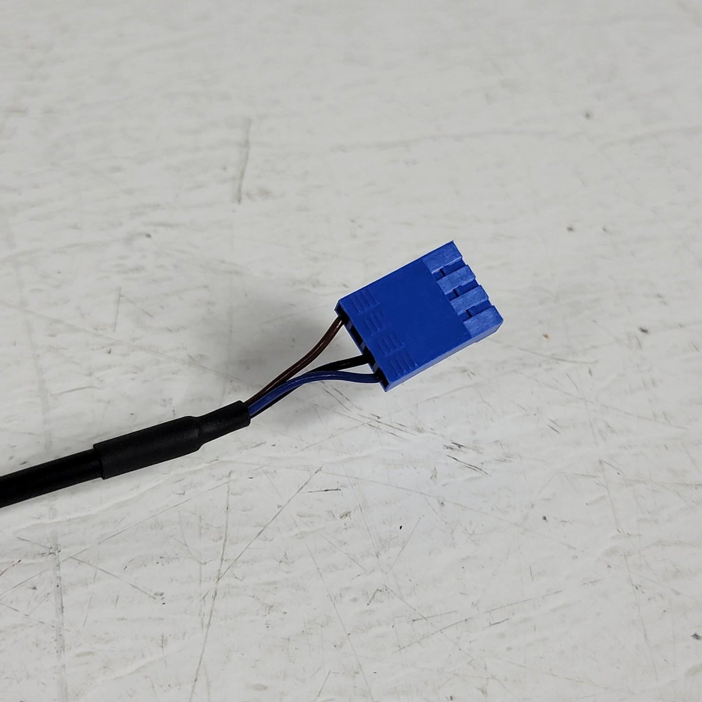 Sick WTB2S-2N3060 Proximity Sensor High Precision 3 pin 0.5m Cable Screw Mount