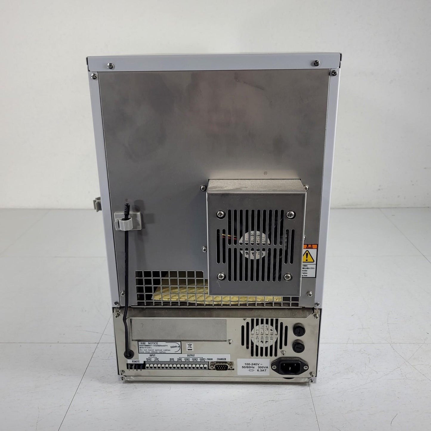 Shimadzu SIL-20ACXR NexeraBio Digital Thermostatted Autosampler Direct Injection