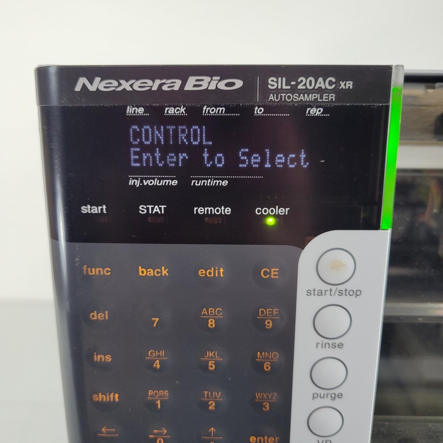 Shimadzu SIL-20ACXR NexeraBio Digital Thermostatted Autosampler Direct Injection