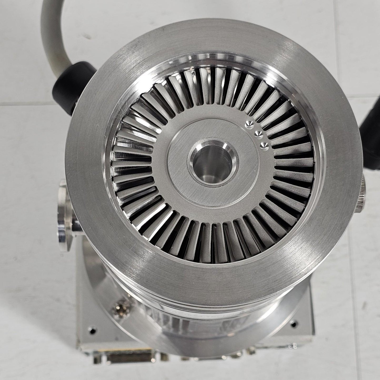 TESTED E-7 Torr: Varian TV-81 Turbo-V 81-T Turbomolecular High Vacuum Pump UHV