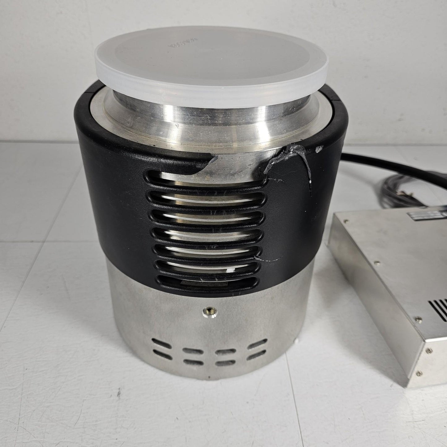 TESTED to 2E-7 Torr: Leybold Vacuum TurboVac TW 690MS 700 Wide Range Turbo Drive