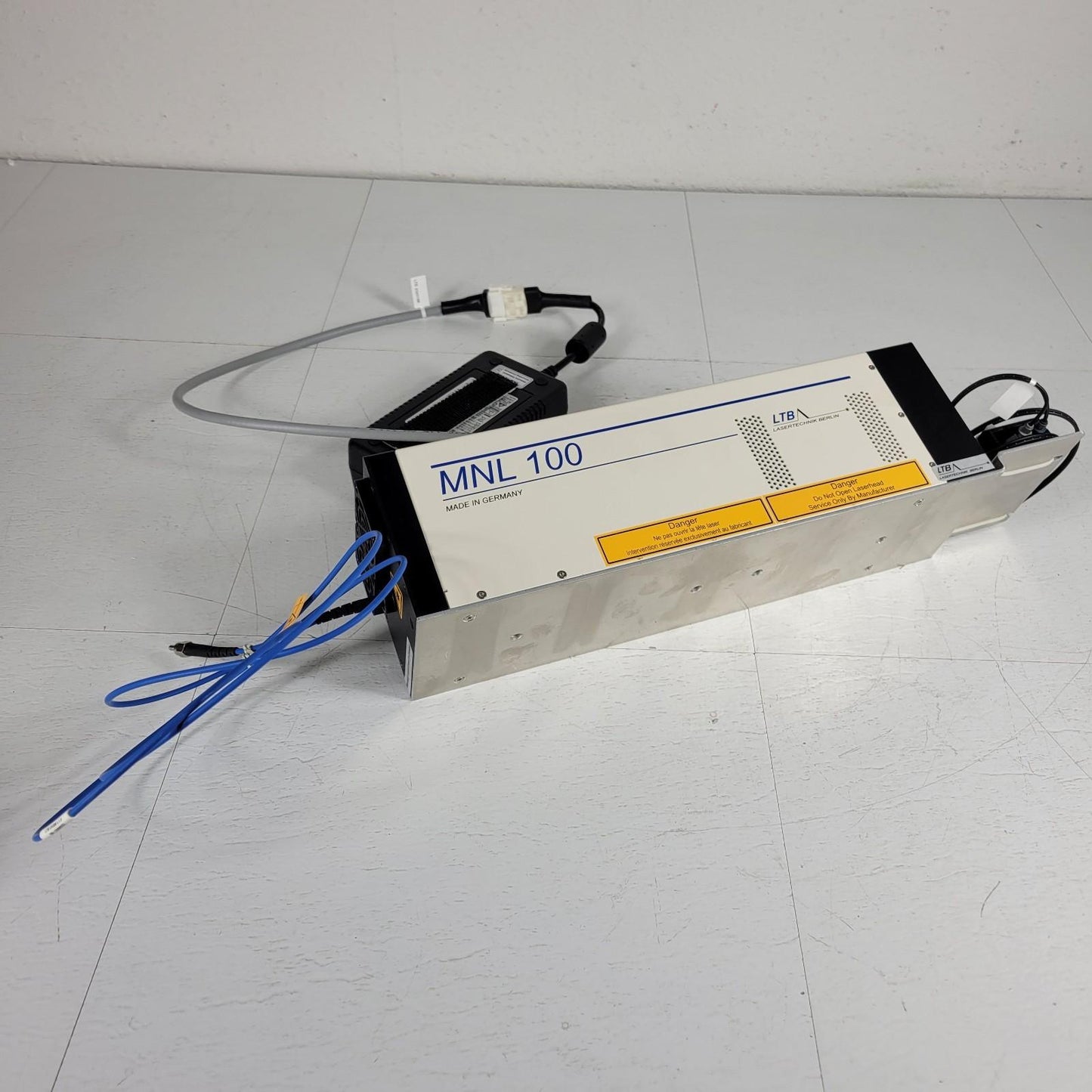 Lasertechnik Berlin MNL100 337nm Compact Nitrogen Laser and Power Adapter 24VDC
