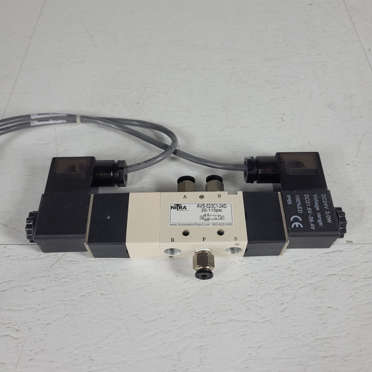 NITRA AVS-533C3-24D Pneumatic Solenoid Valve 5-port 3/8in Female NPT Inlets