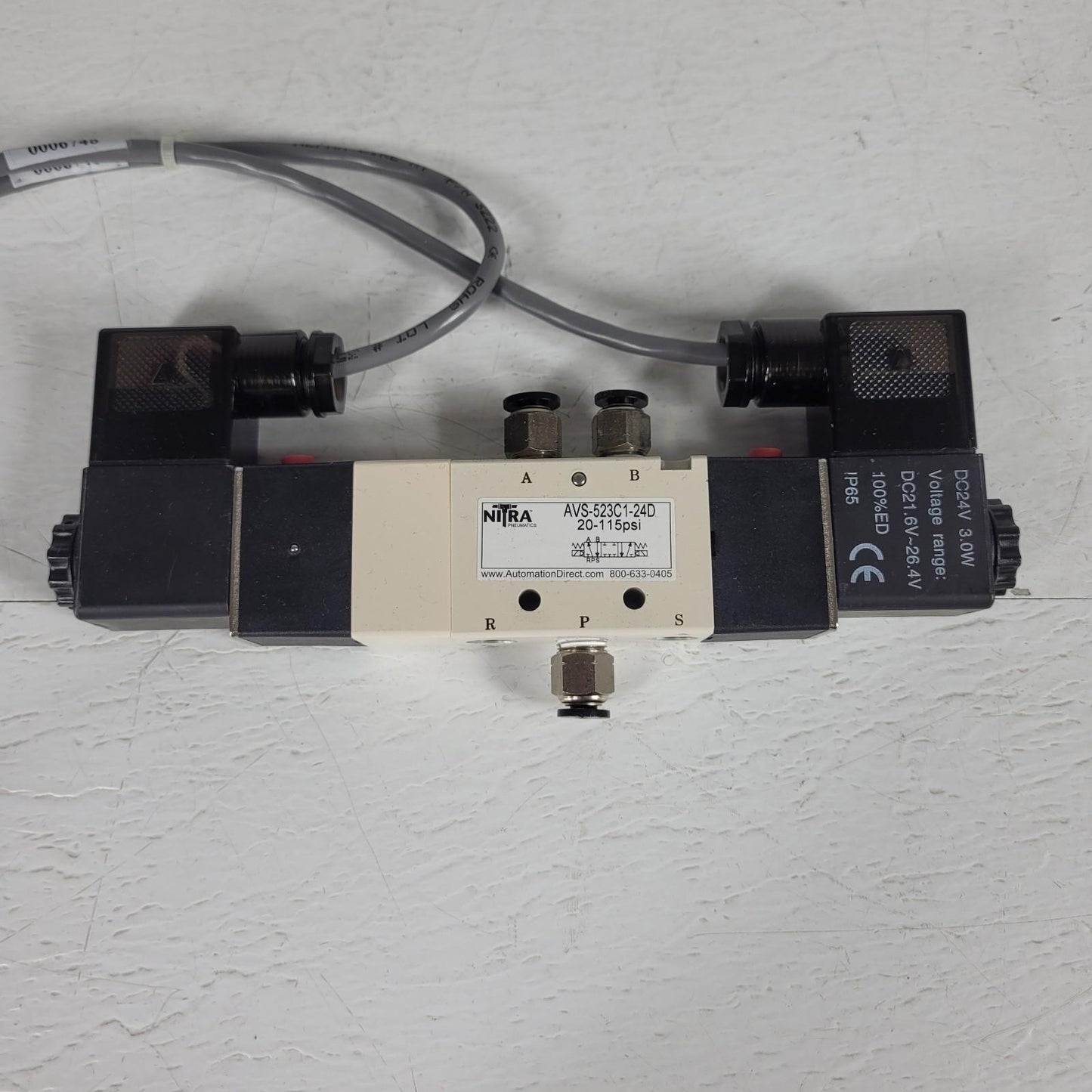 NITRA AVS-533C3-24D Pneumatic Solenoid Valve 5-port 3/8in Female NPT Inlets
