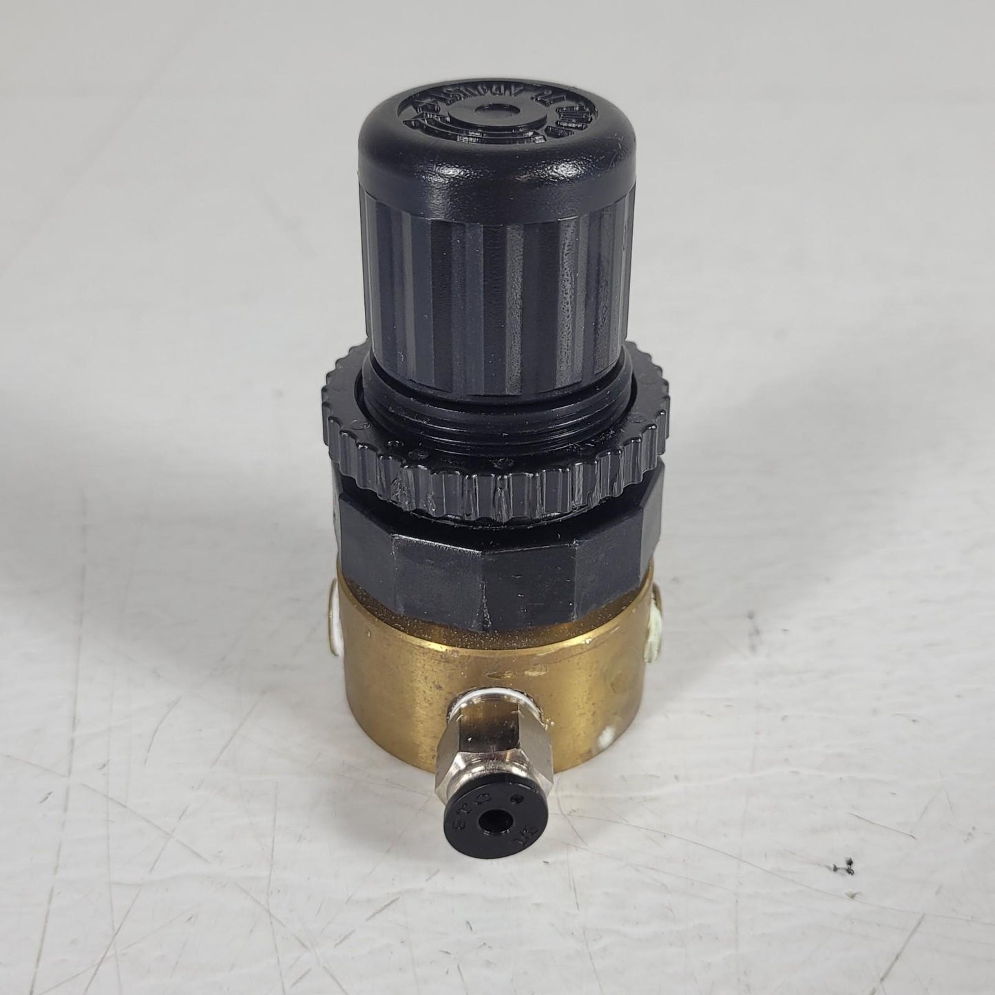 Norgren R06-121-RNEA Pneumatic Regulator 1/8" PFT Plastic Bonnet Brass Body