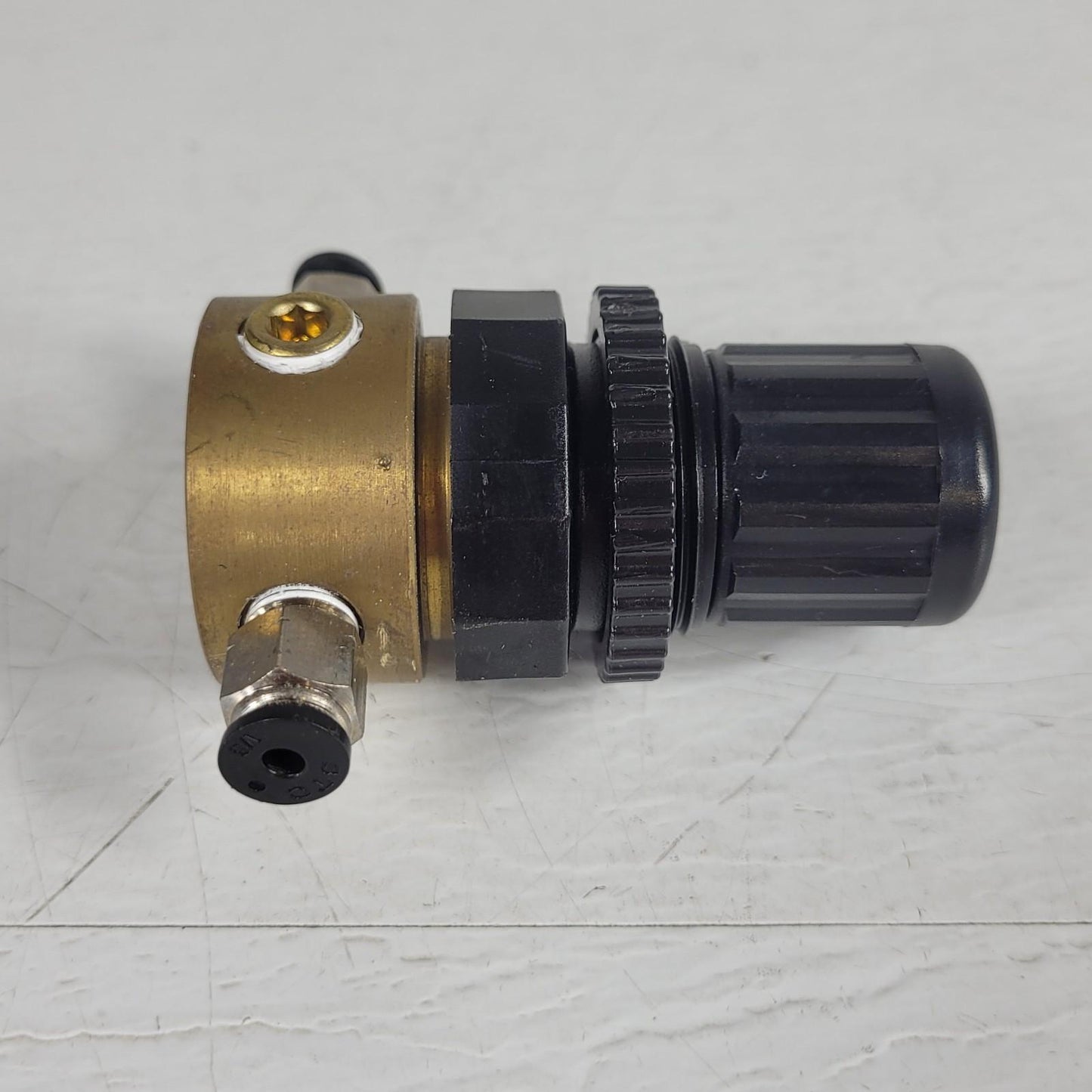 Norgren R06-121-RNEA Pneumatic Regulator 1/8" PFT Plastic Bonnet Brass Body