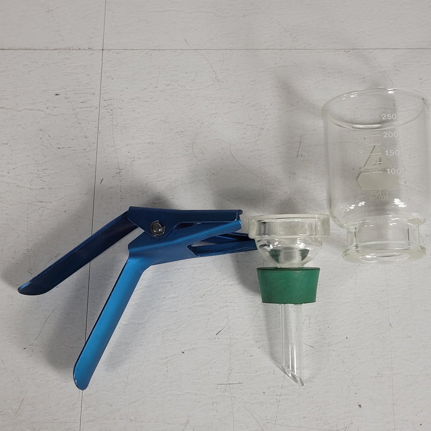 Kimble Deltaware 93705 Glass Vacuum Filter Holder With Clamp 300mL Alumina