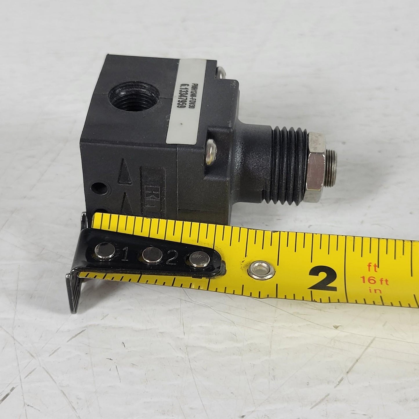 KNF PML2867-FDV30 Differential Pressure Switch 3/8" NPT Threaded Port Hex Adjust