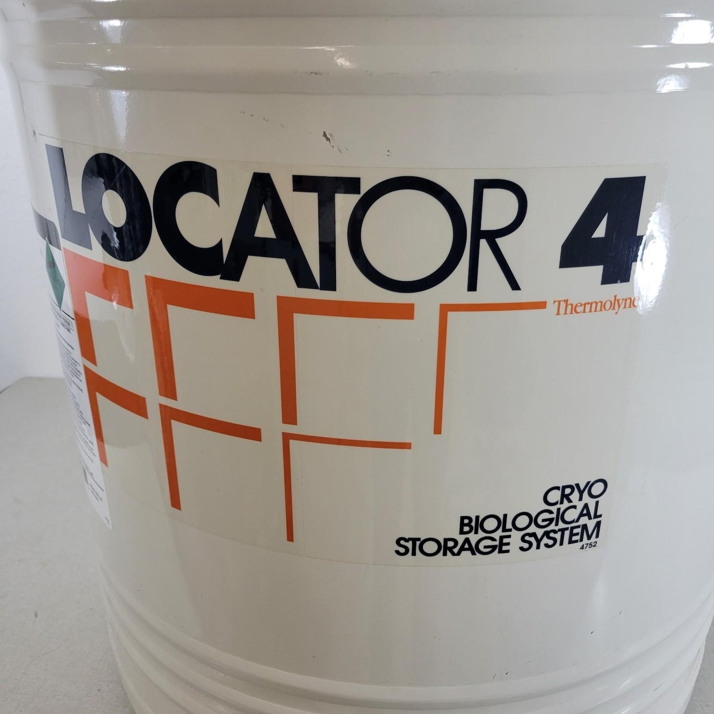 Thermolyne Locator 4 Cryochamber Biological Storage Tank Liquid Nitrogen LN2