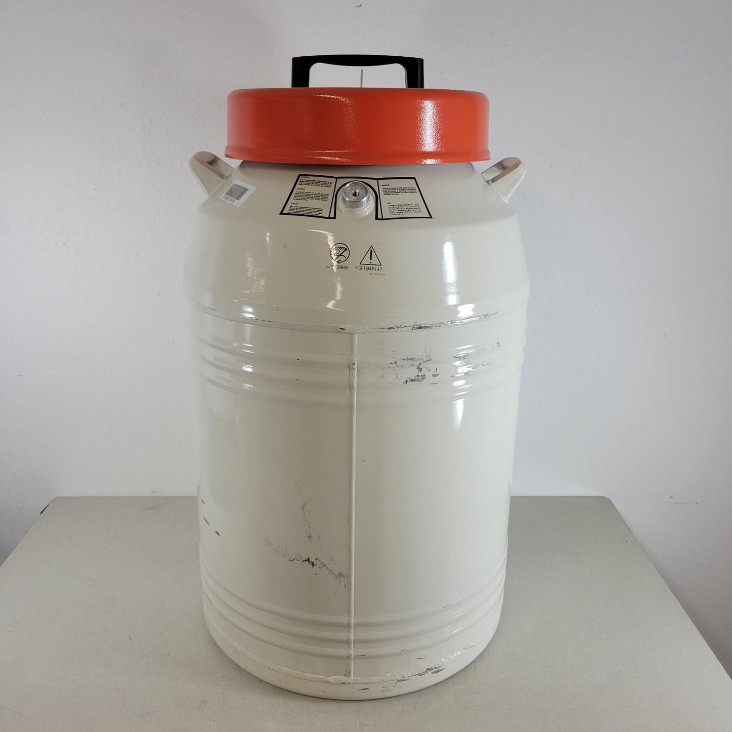 Thermolyne Locator 4 Cryochamber Biological Storage Tank Liquid Nitrogen LN2